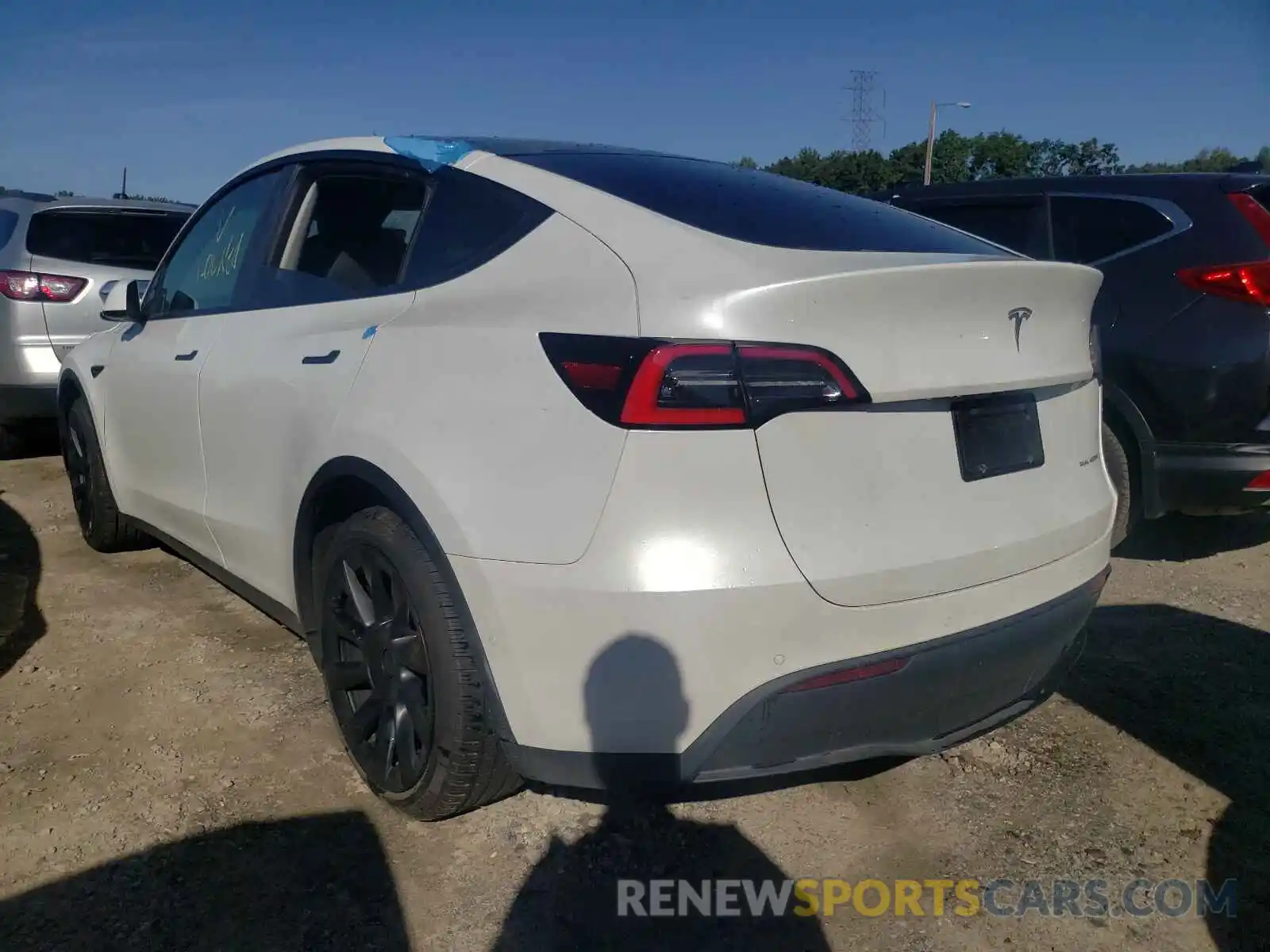 3 Photograph of a damaged car 5YJYGDEE8MF080357 TESLA MODEL Y 2021