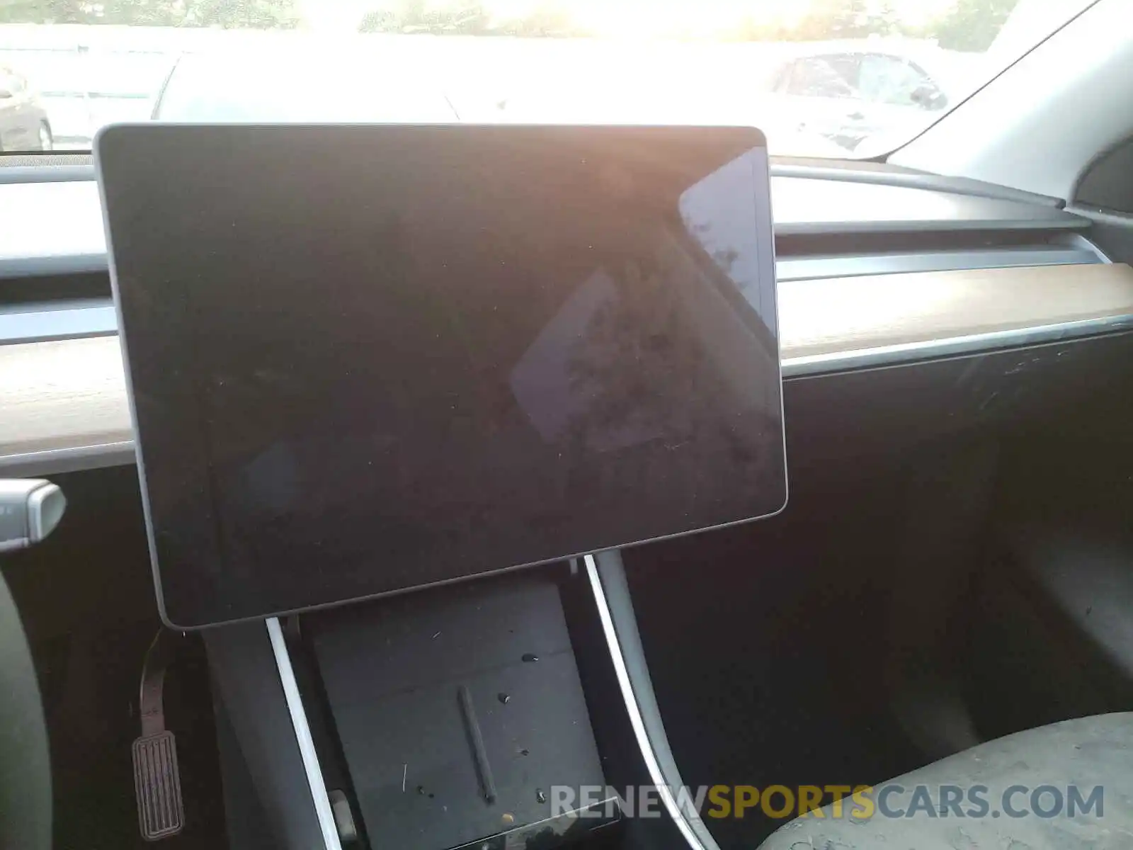 8 Photograph of a damaged car 5YJYGDEE8MF080357 TESLA MODEL Y 2021