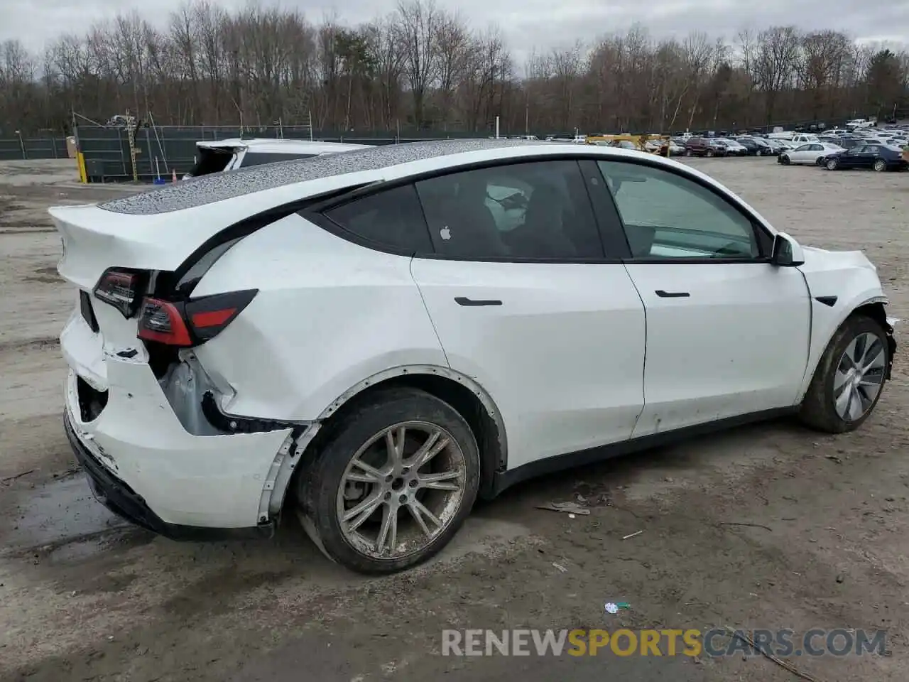 3 Photograph of a damaged car 5YJYGDEE8MF081301 TESLA MODEL Y 2021