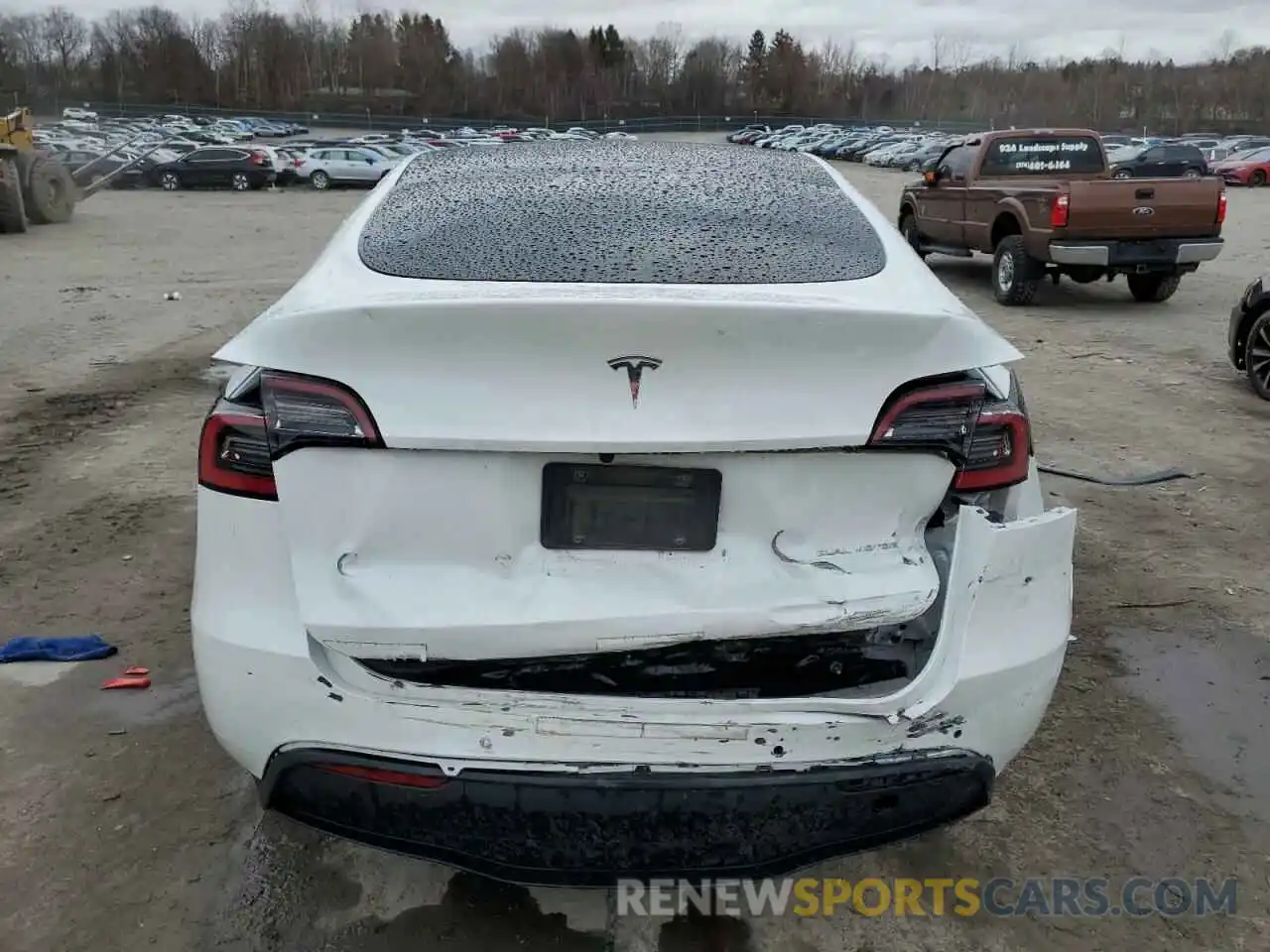 6 Photograph of a damaged car 5YJYGDEE8MF081301 TESLA MODEL Y 2021