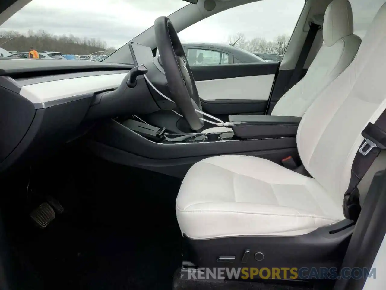 7 Photograph of a damaged car 5YJYGDEE8MF081301 TESLA MODEL Y 2021