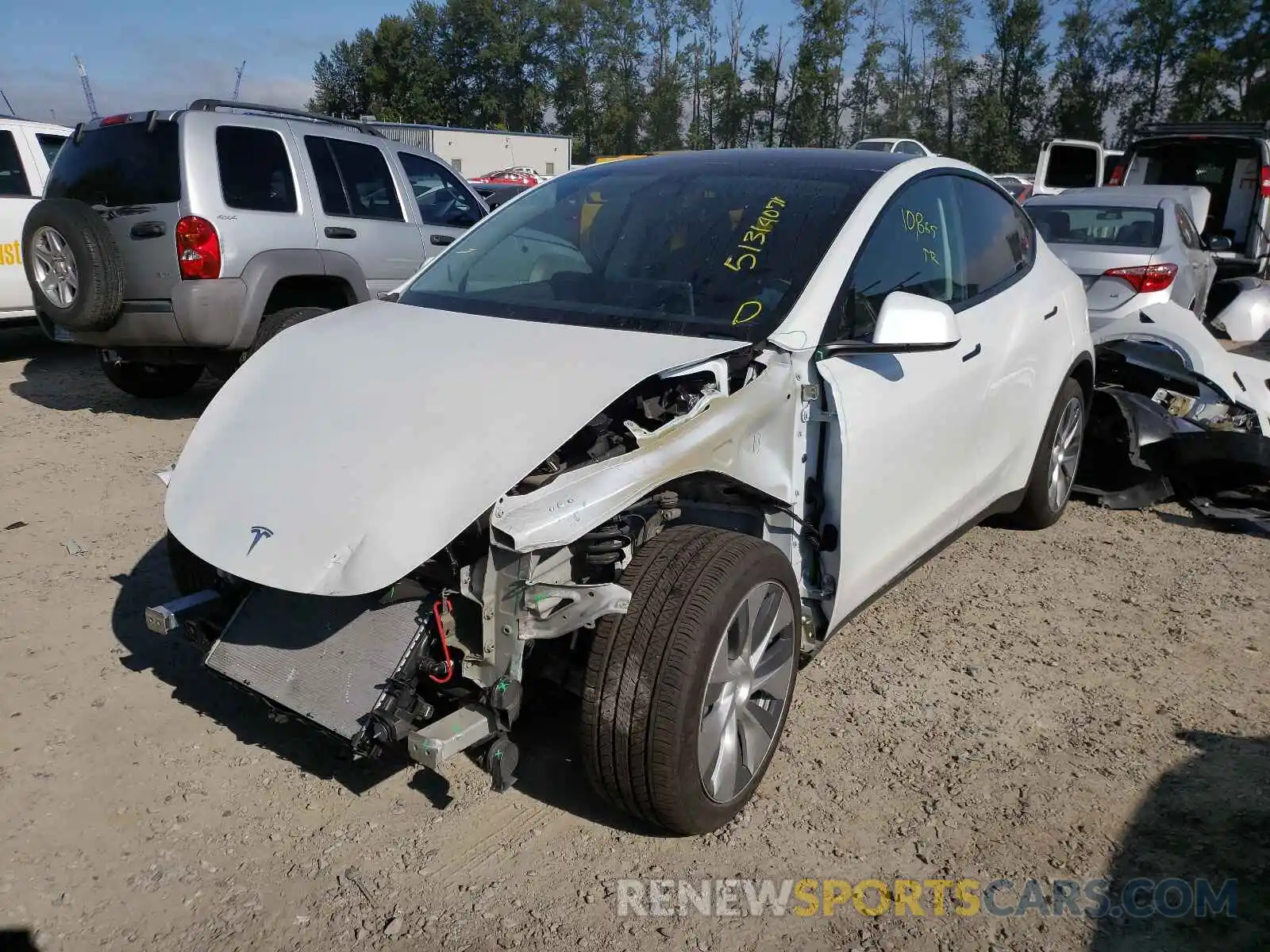 2 Photograph of a damaged car 5YJYGDEE8MF081685 TESLA MODEL Y 2021