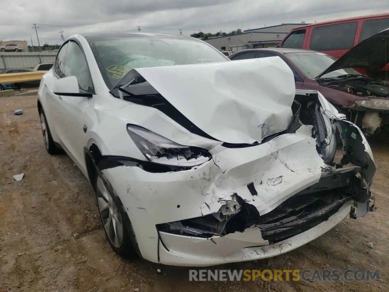 1 Photograph of a damaged car 5YJYGDEE8MF083730 TESLA MODEL Y 2021