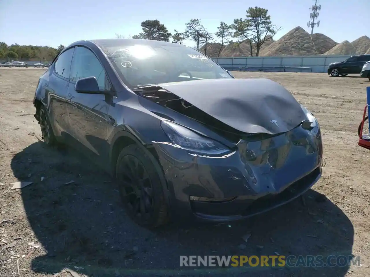 1 Photograph of a damaged car 5YJYGDEE8MF085011 TESLA MODEL Y 2021