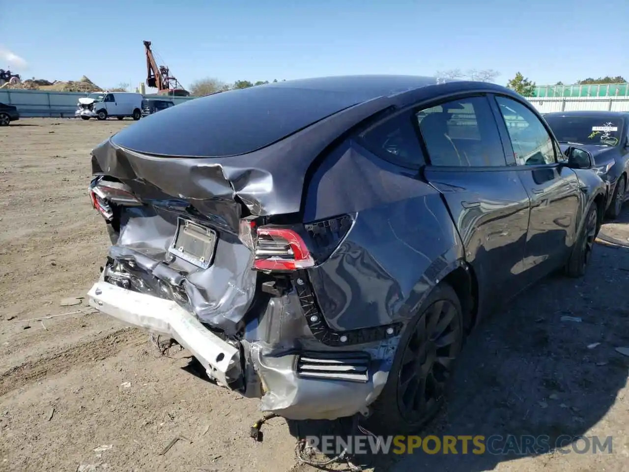 4 Photograph of a damaged car 5YJYGDEE8MF085011 TESLA MODEL Y 2021