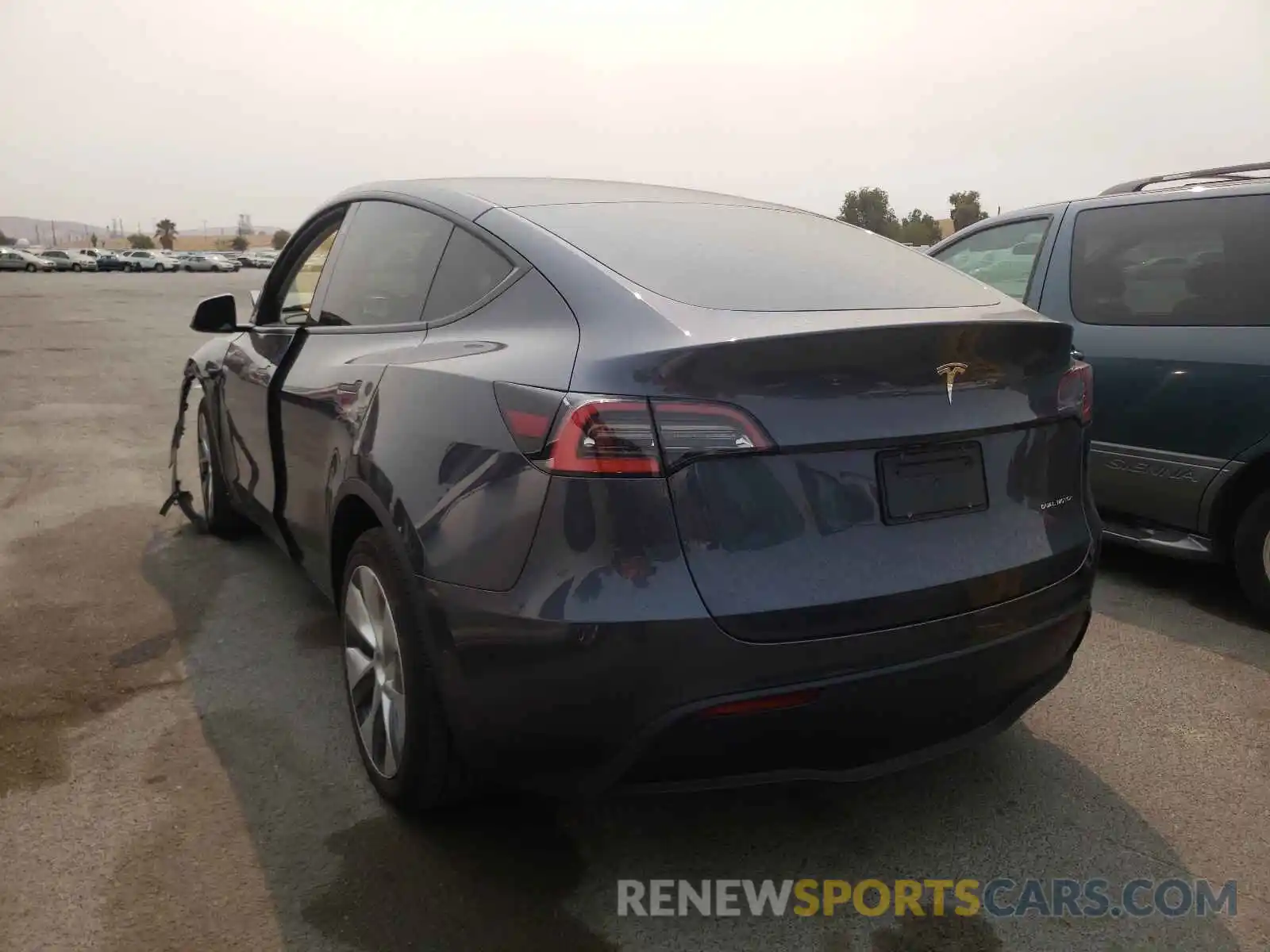 3 Photograph of a damaged car 5YJYGDEE8MF087387 TESLA MODEL Y 2021