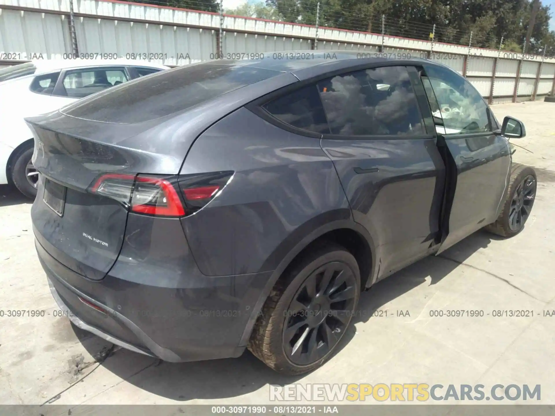 4 Фотография поврежденного автомобиля 5YJYGDEE8MF094033 TESLA MODEL Y 2021