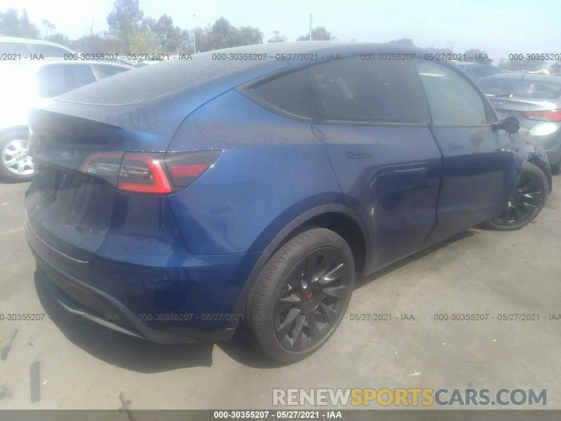 4 Photograph of a damaged car 5YJYGDEE8MF097188 TESLA MODEL Y 2021