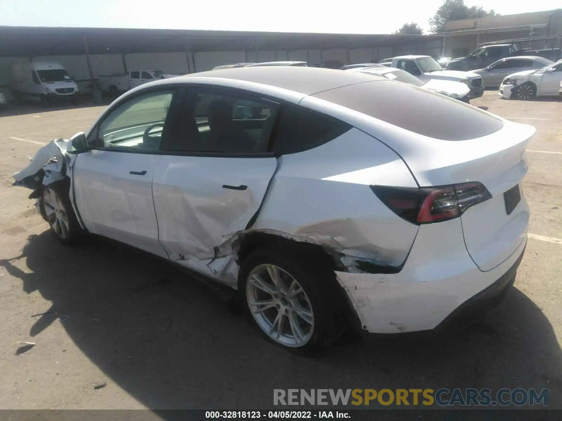 3 Photograph of a damaged car 5YJYGDEE8MF098695 TESLA MODEL Y 2021