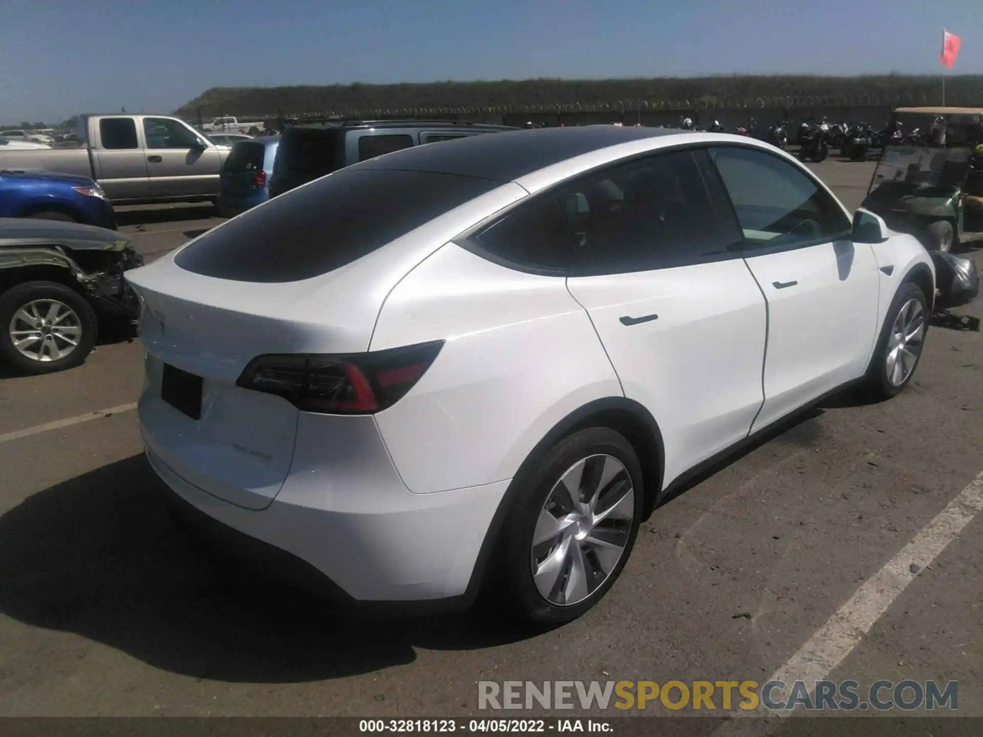 4 Фотография поврежденного автомобиля 5YJYGDEE8MF098695 TESLA MODEL Y 2021