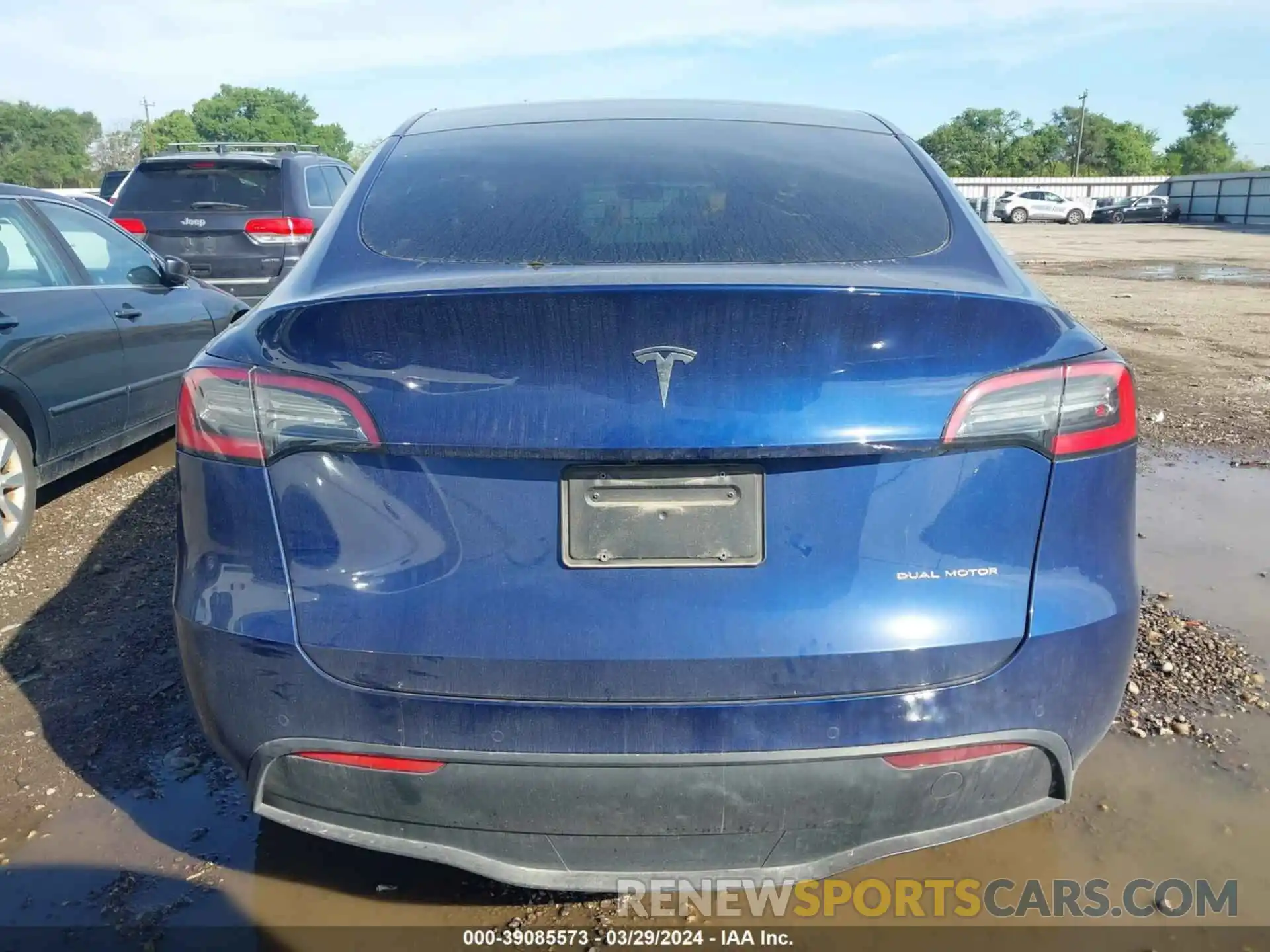 16 Photograph of a damaged car 5YJYGDEE8MF102051 TESLA MODEL Y 2021