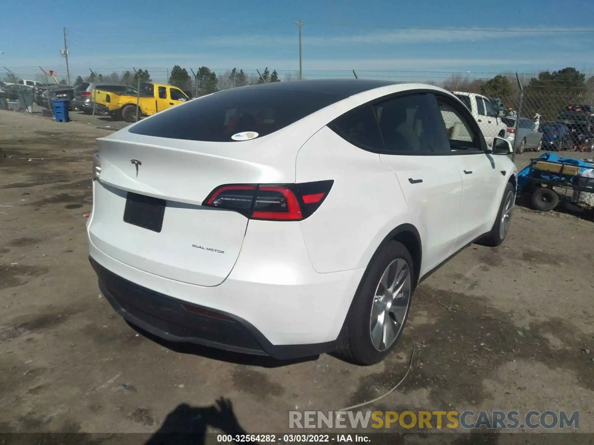 4 Фотография поврежденного автомобиля 5YJYGDEE8MF108643 TESLA MODEL Y 2021