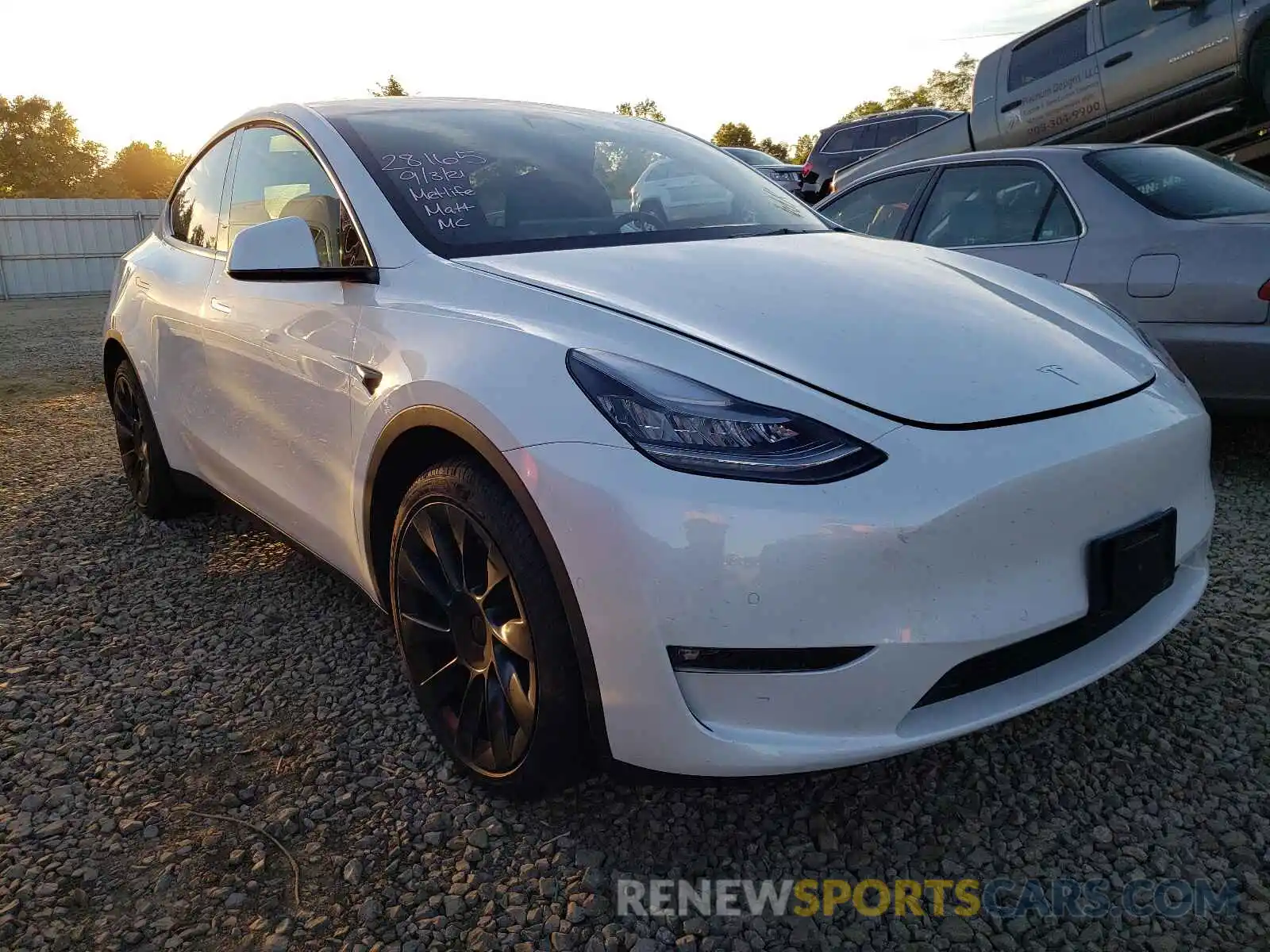 1 Photograph of a damaged car 5YJYGDEE8MF115446 TESLA MODEL Y 2021