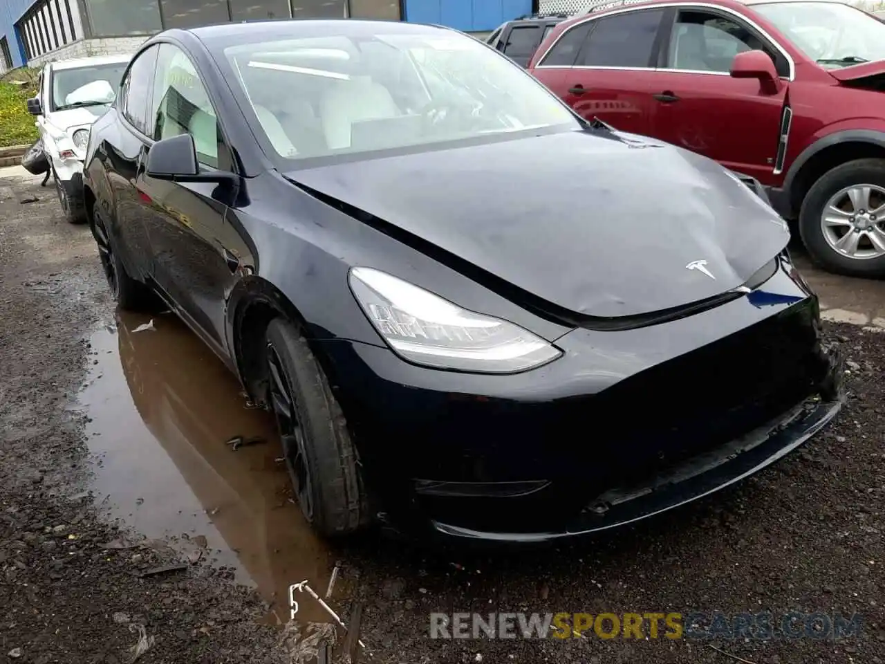 1 Photograph of a damaged car 5YJYGDEE8MF141576 TESLA MODEL Y 2021