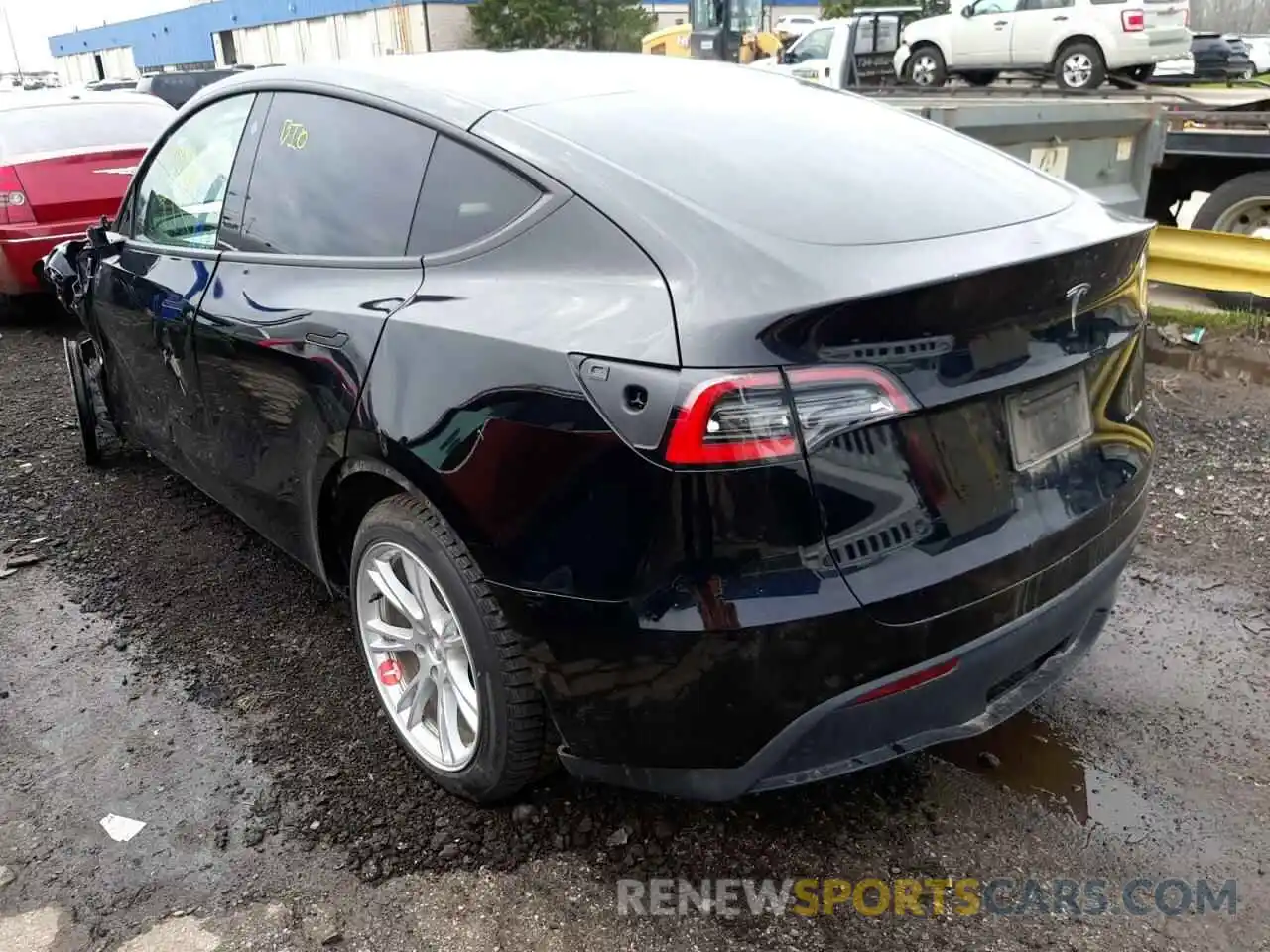 3 Photograph of a damaged car 5YJYGDEE8MF141576 TESLA MODEL Y 2021