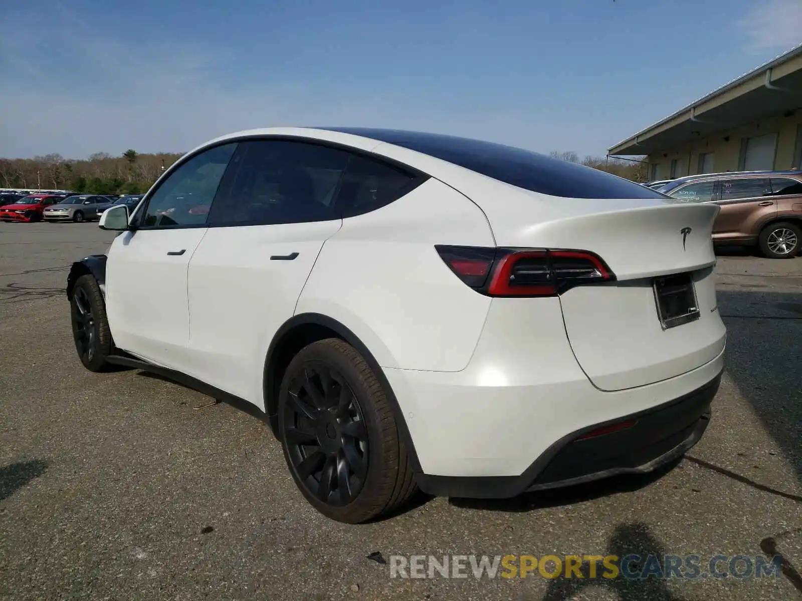 3 Фотография поврежденного автомобиля 5YJYGDEE8MF143716 TESLA MODEL Y 2021