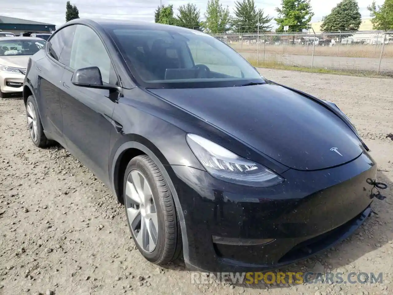 1 Photograph of a damaged car 5YJYGDEE8MF153131 TESLA MODEL Y 2021