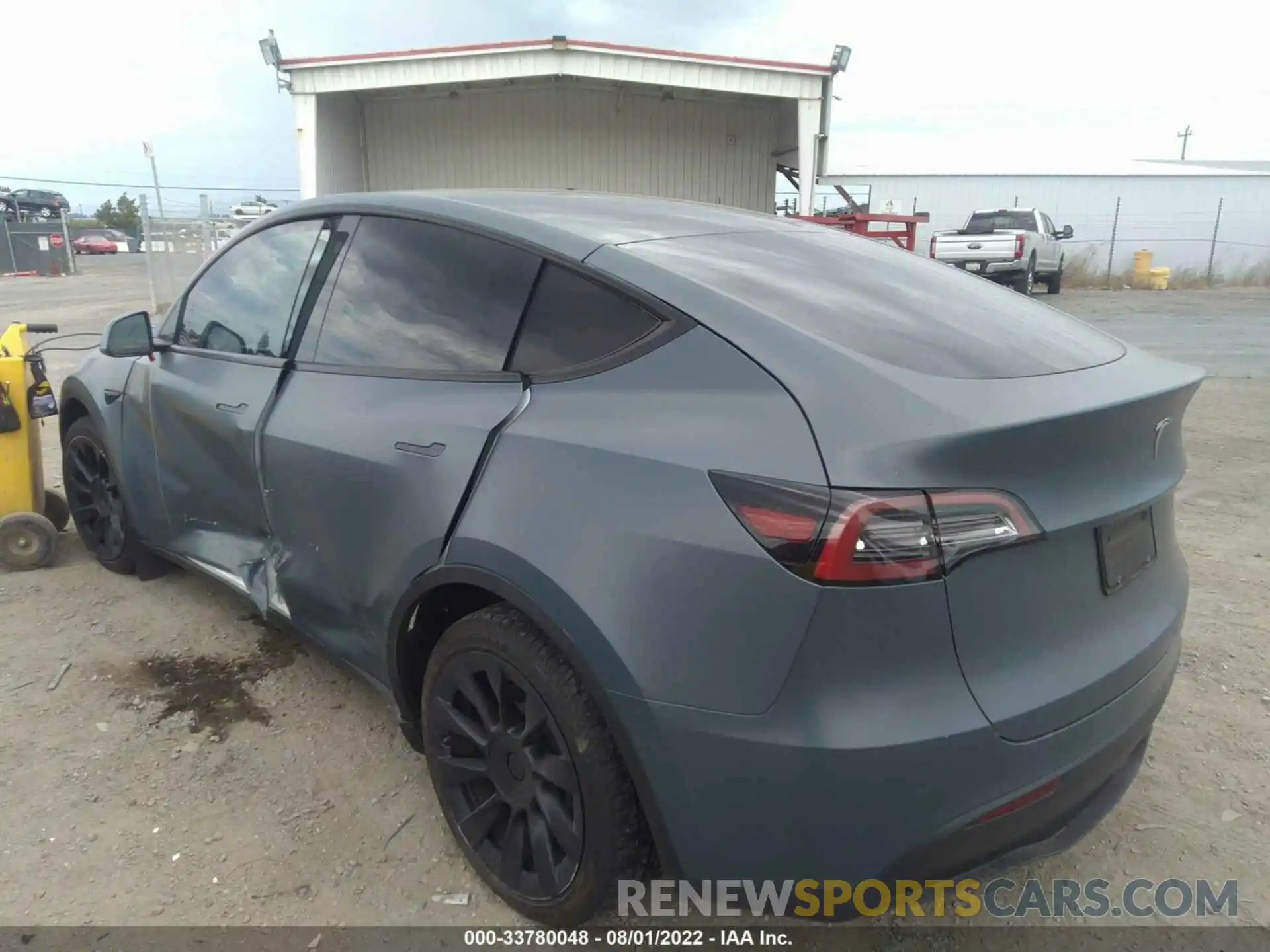 3 Photograph of a damaged car 5YJYGDEE8MF154053 TESLA MODEL Y 2021