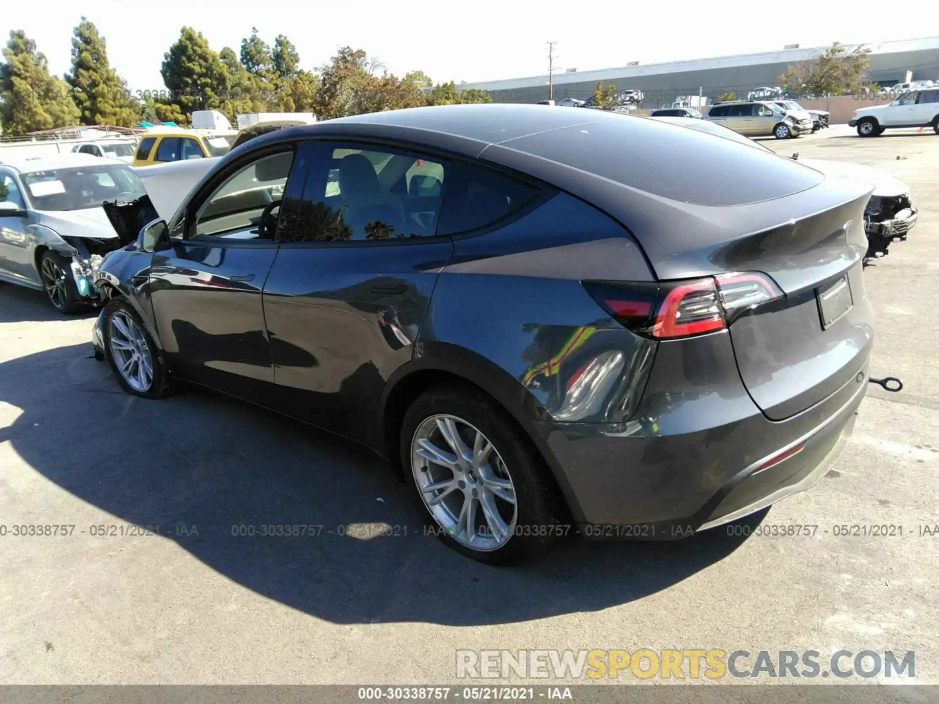 3 Photograph of a damaged car 5YJYGDEE8MF158457 TESLA MODEL Y 2021