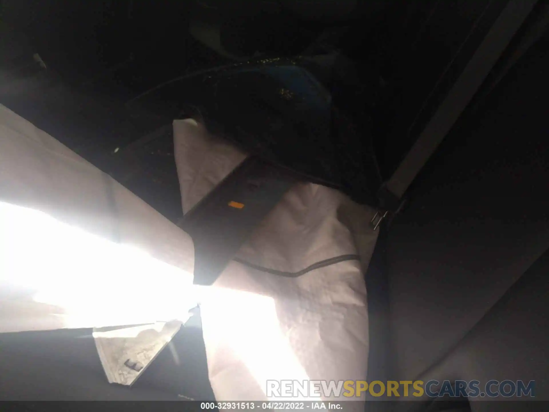 8 Photograph of a damaged car 5YJYGDEE8MF180197 TESLA MODEL Y 2021