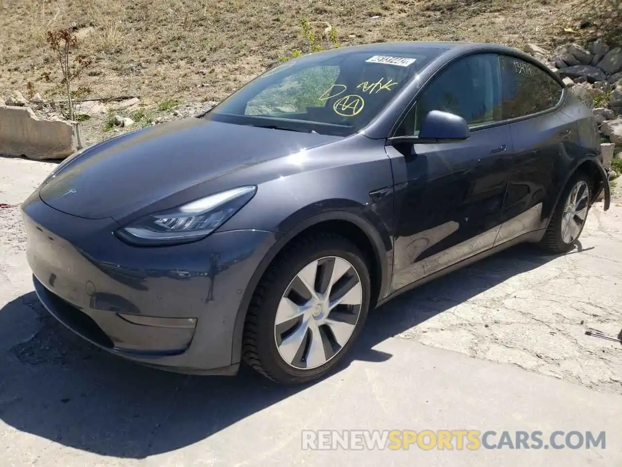 2 Photograph of a damaged car 5YJYGDEE8MF199543 TESLA MODEL Y 2021