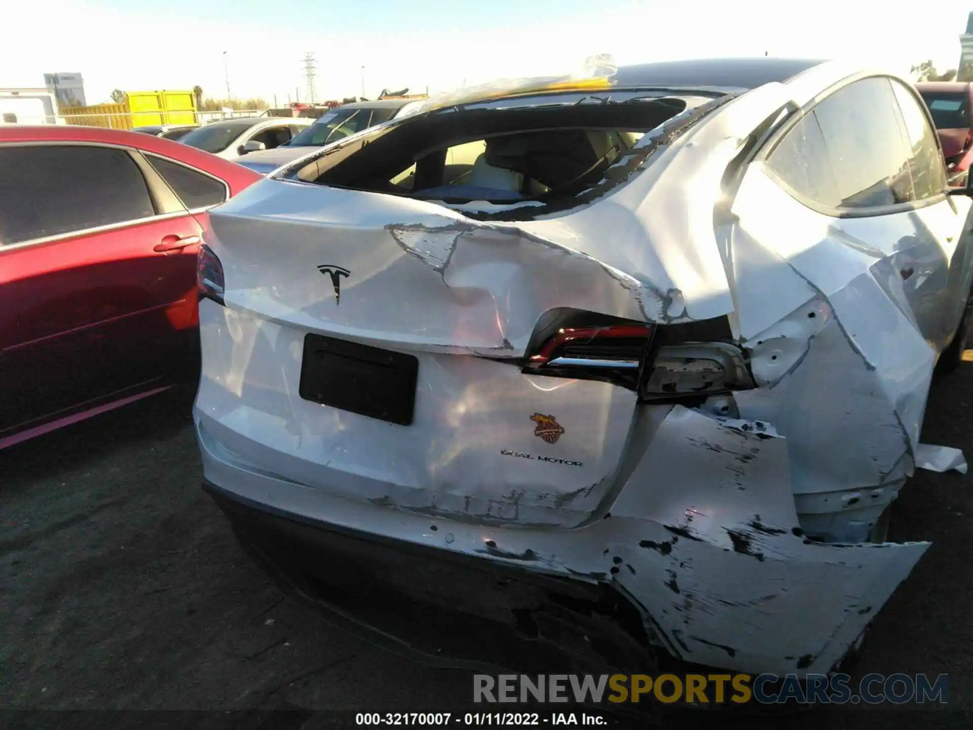 6 Photograph of a damaged car 5YJYGDEE8MF201436 TESLA MODEL Y 2021