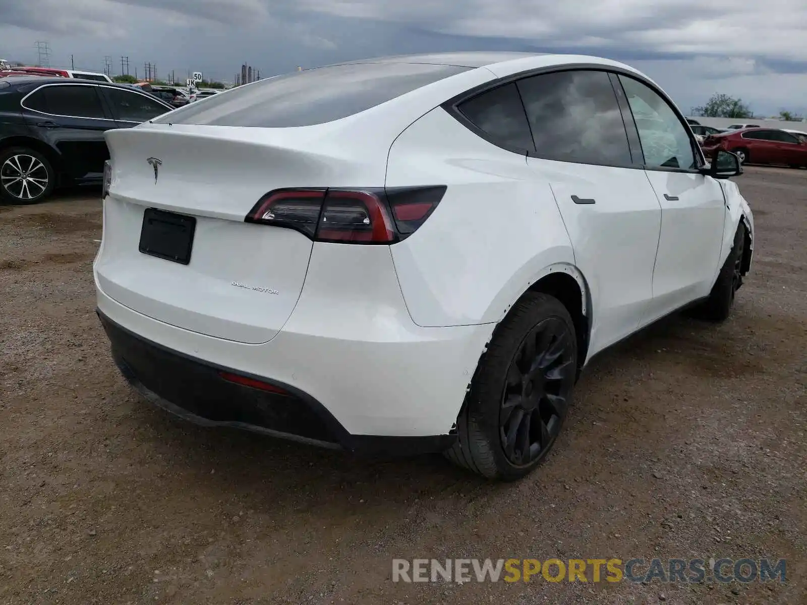 4 Фотография поврежденного автомобиля 5YJYGDEE8MF204000 TESLA MODEL Y 2021