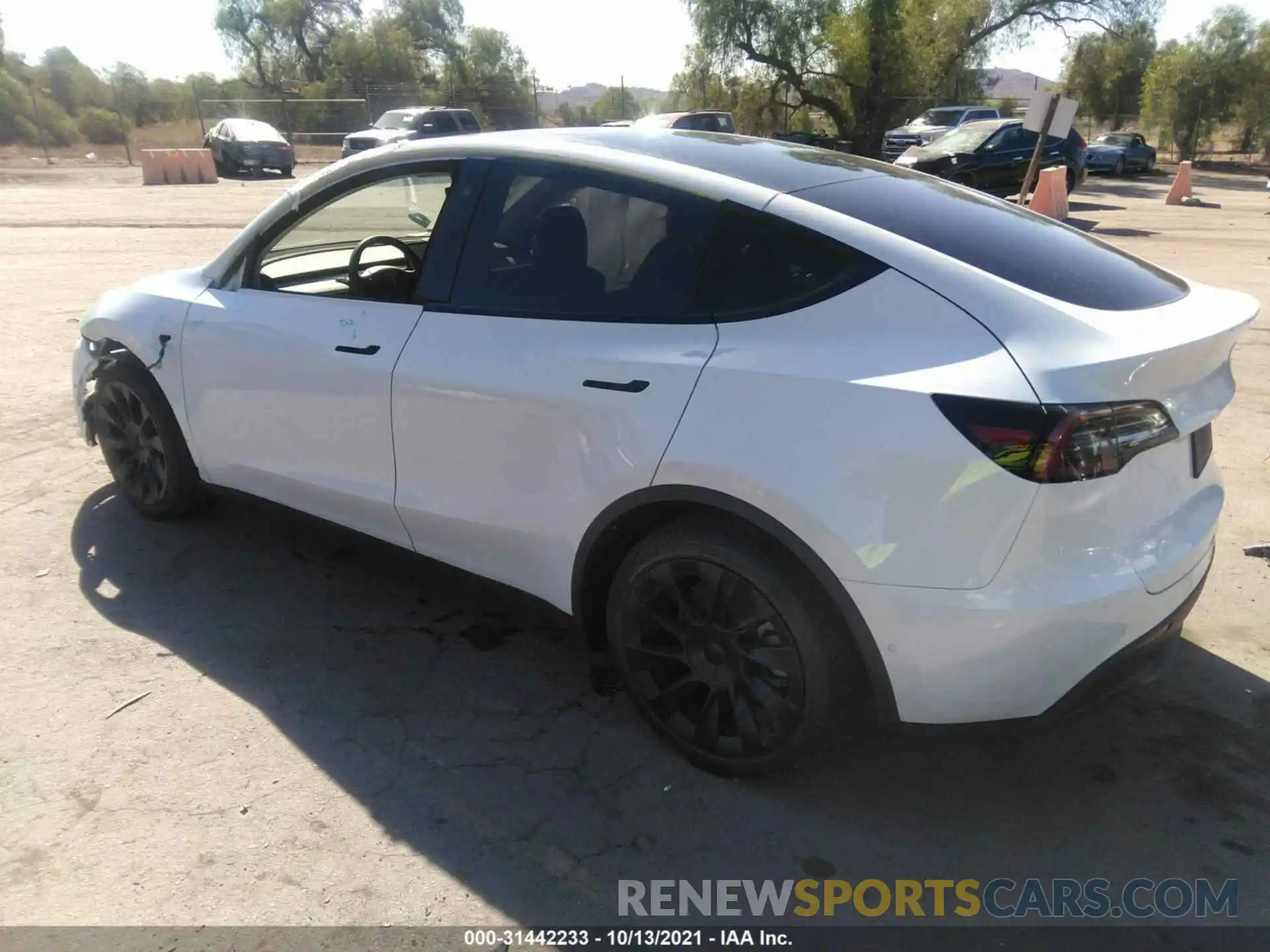 3 Photograph of a damaged car 5YJYGDEE8MF216860 TESLA MODEL Y 2021