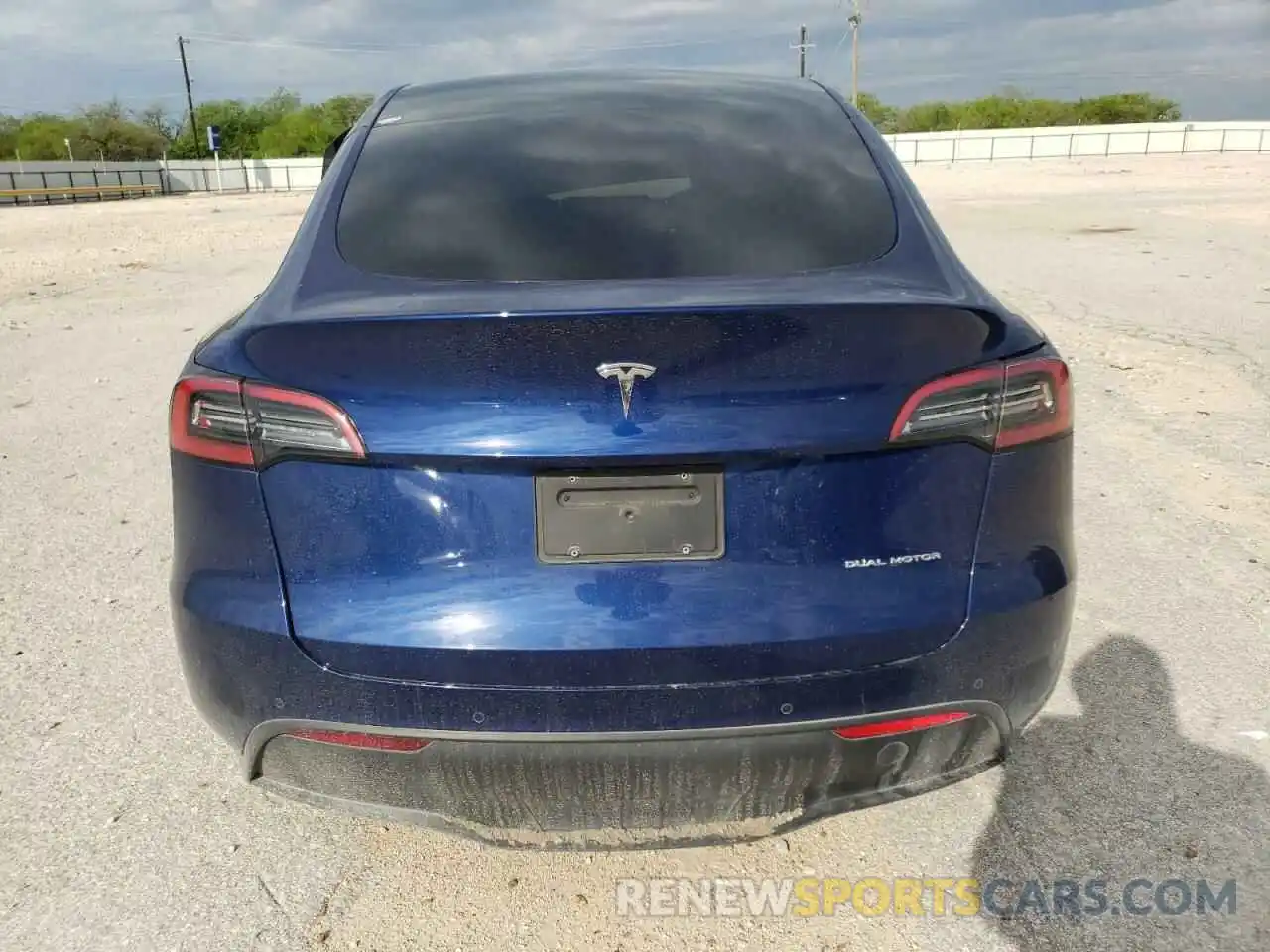 6 Photograph of a damaged car 5YJYGDEE8MF217796 TESLA MODEL Y 2021