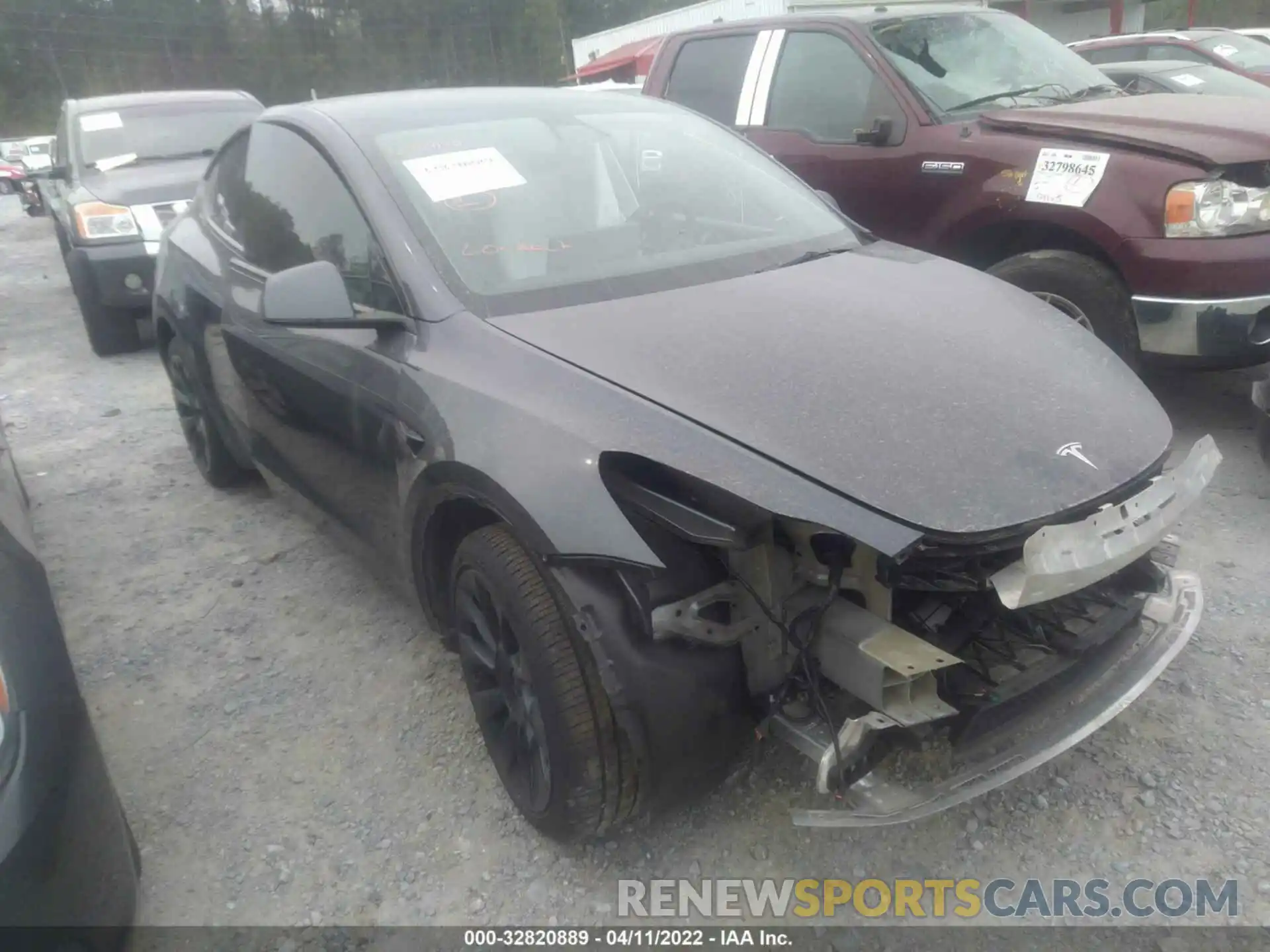 1 Photograph of a damaged car 5YJYGDEE8MF228782 TESLA MODEL Y 2021