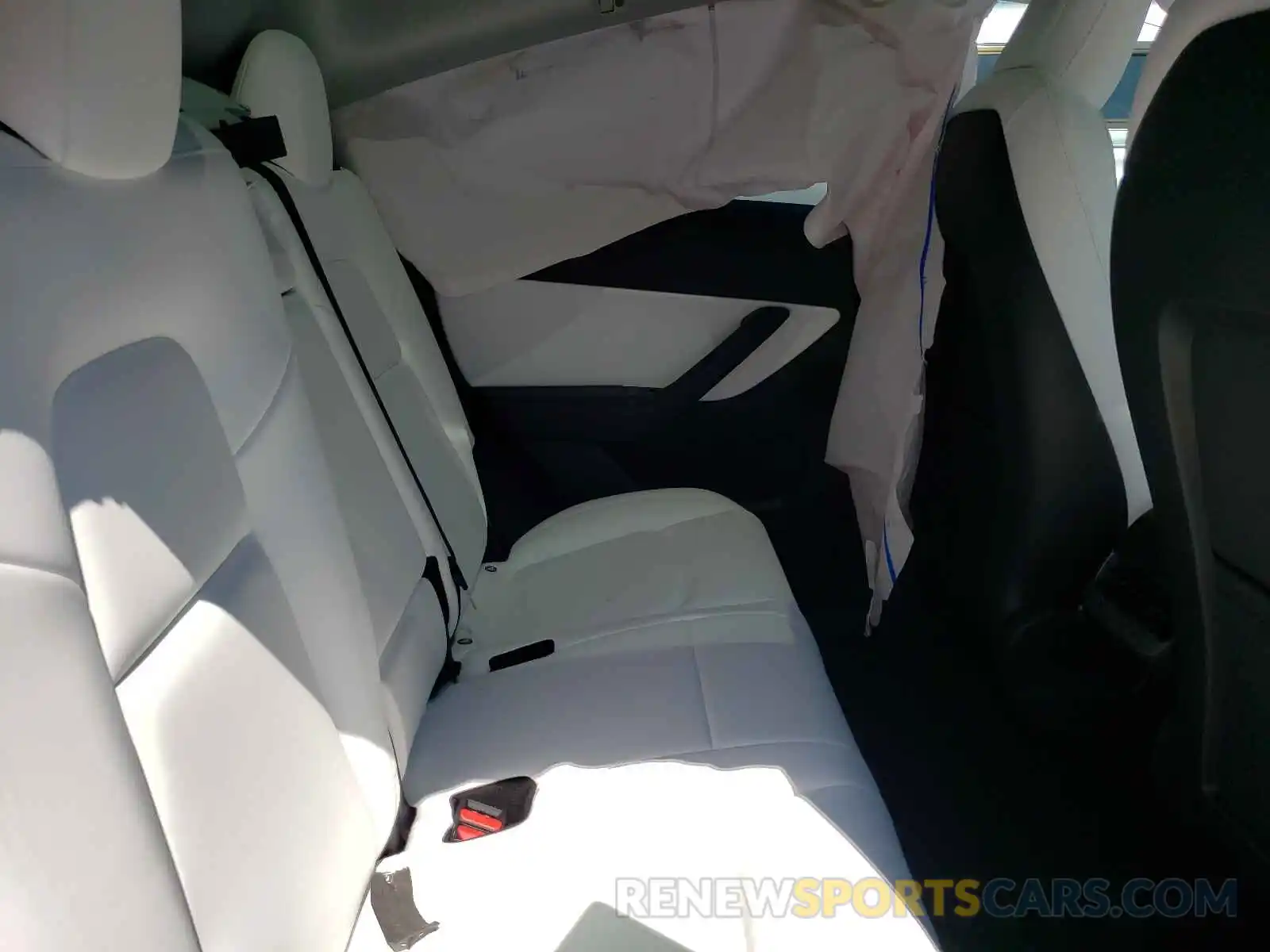 6 Photograph of a damaged car 5YJYGDEE8MF231066 TESLA MODEL Y 2021