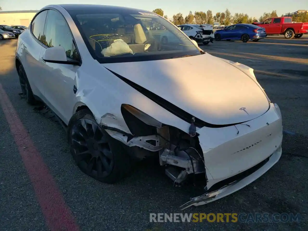 1 Photograph of a damaged car 5YJYGDEE8MF241385 TESLA MODEL Y 2021