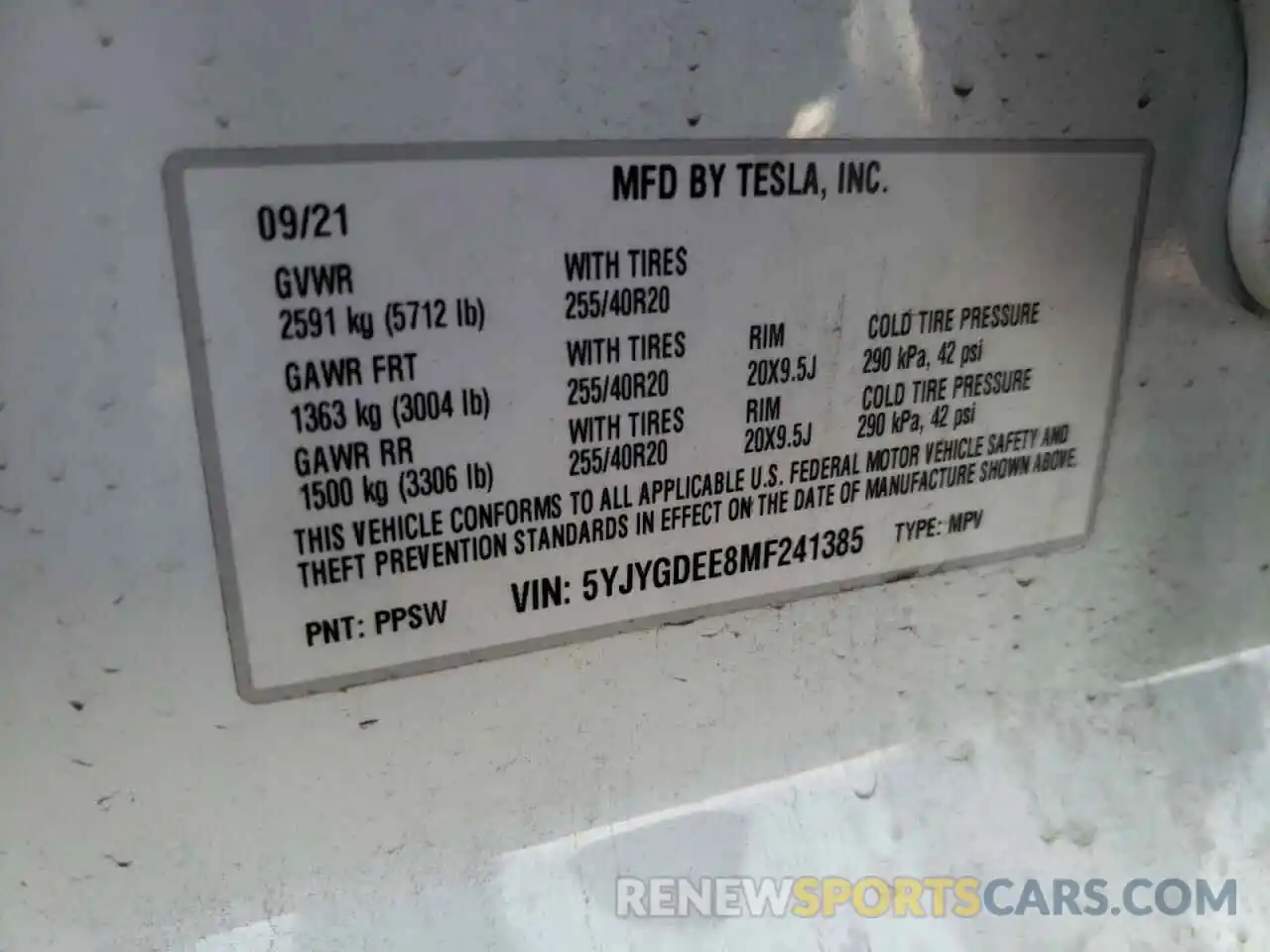 10 Photograph of a damaged car 5YJYGDEE8MF241385 TESLA MODEL Y 2021