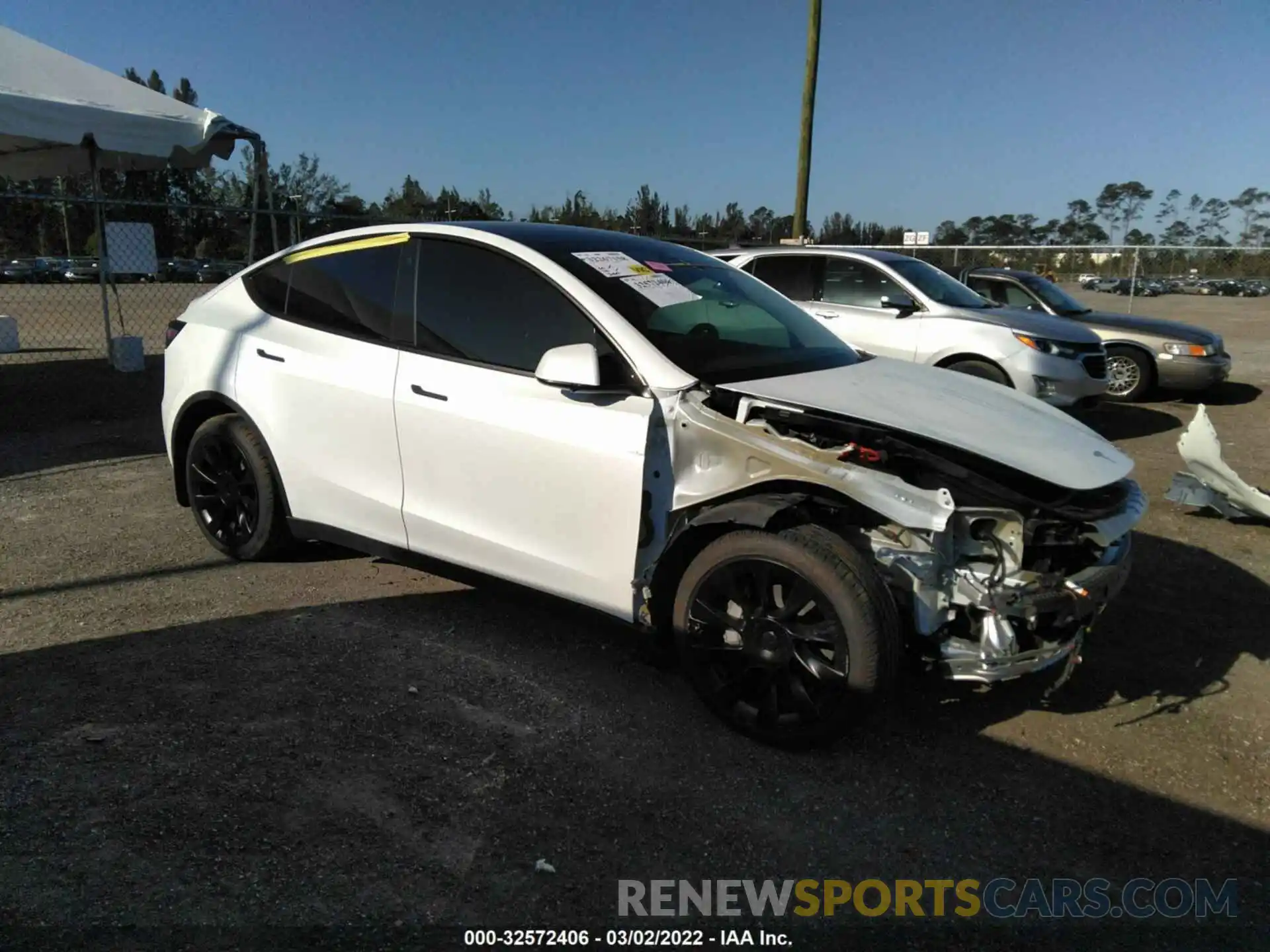 1 Photograph of a damaged car 5YJYGDEE8MF244982 TESLA MODEL Y 2021