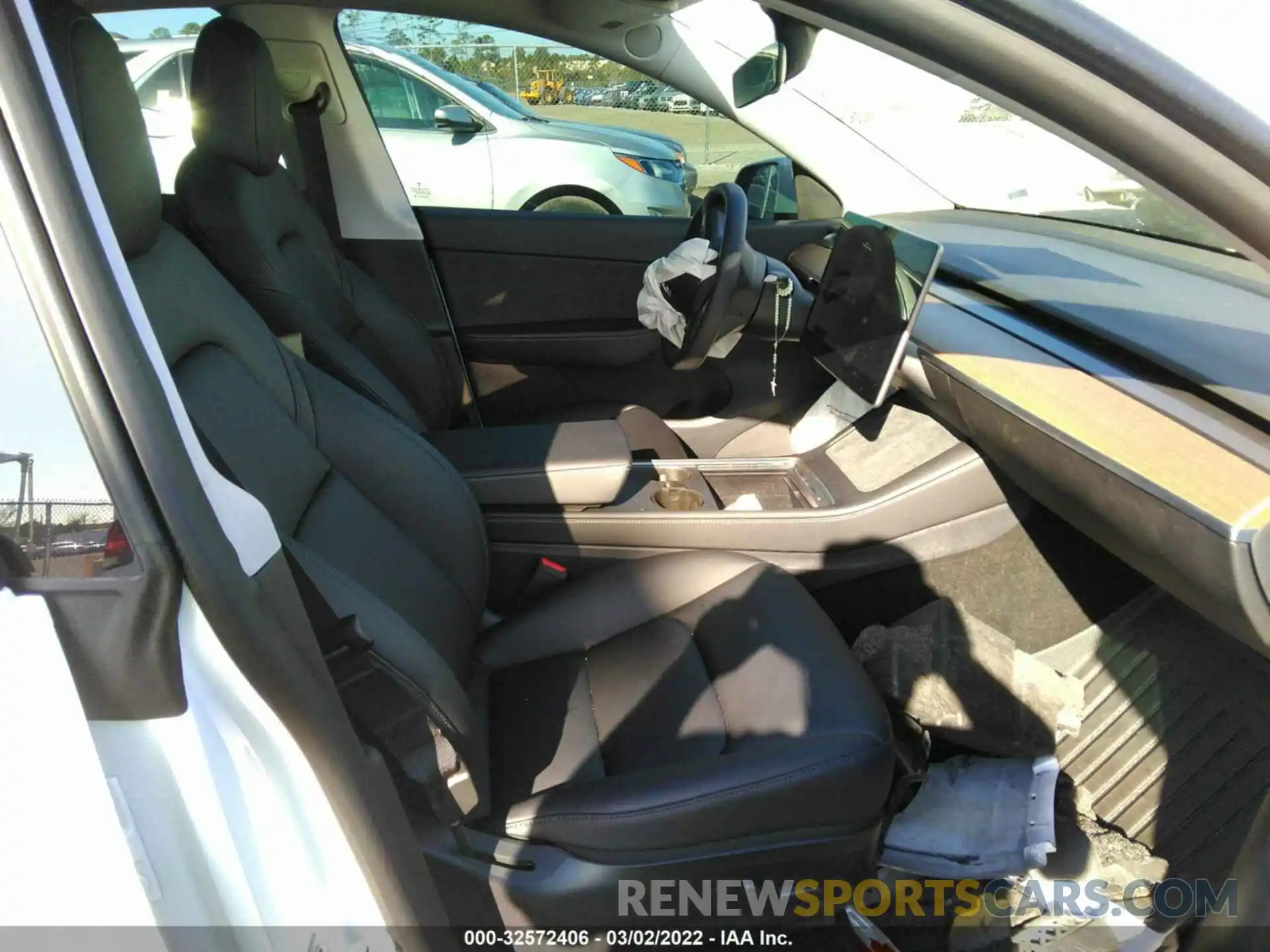 5 Photograph of a damaged car 5YJYGDEE8MF244982 TESLA MODEL Y 2021