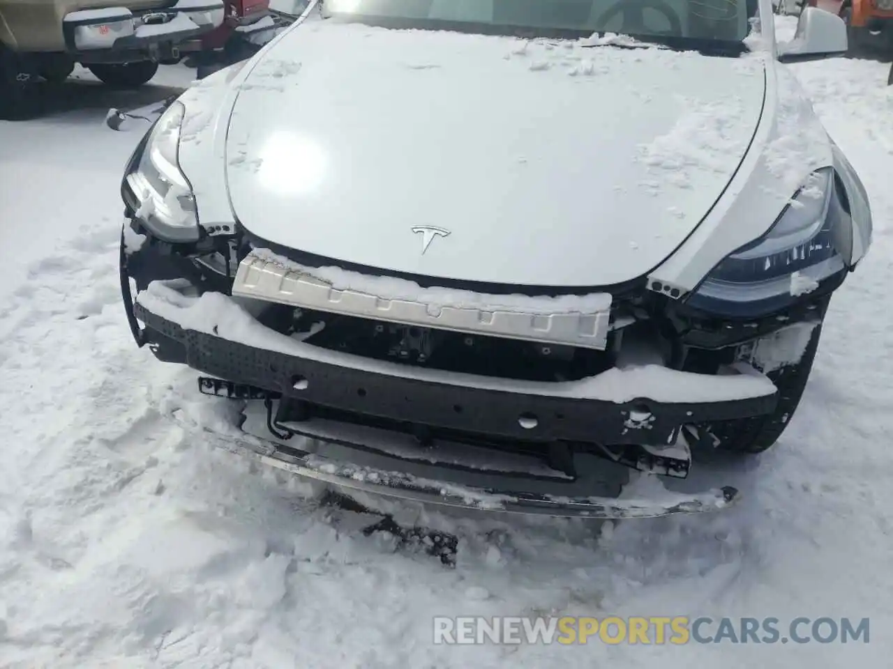 9 Photograph of a damaged car 5YJYGDEE8MF246859 TESLA MODEL Y 2021