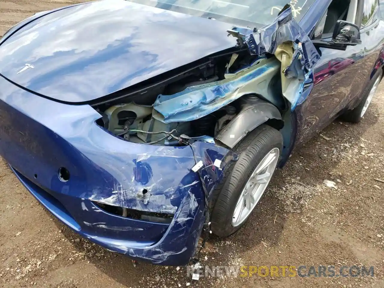 9 Photograph of a damaged car 5YJYGDEE8MF257666 TESLA MODEL Y 2021