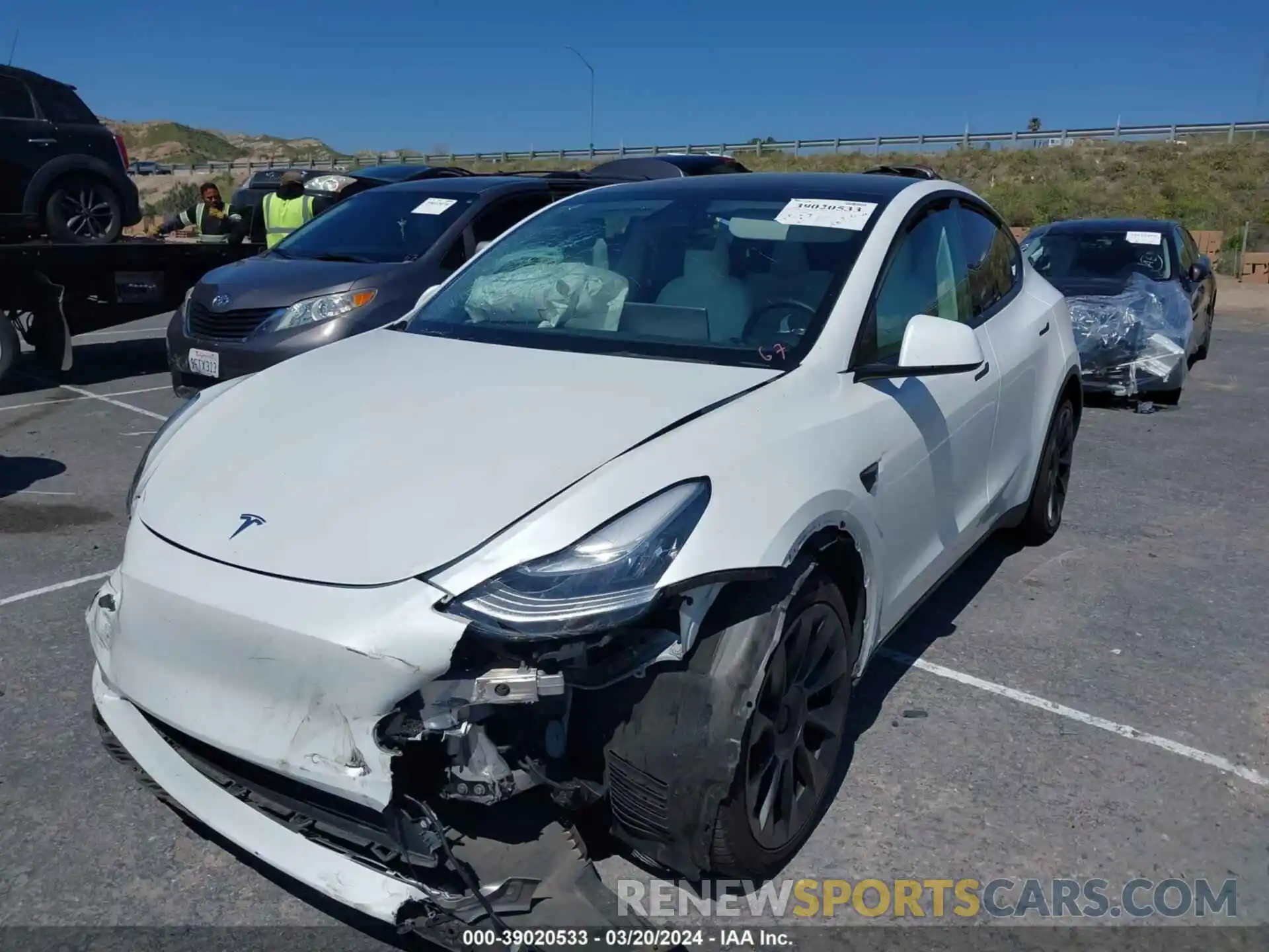 2 Photograph of a damaged car 5YJYGDEE8MF257926 TESLA MODEL Y 2021