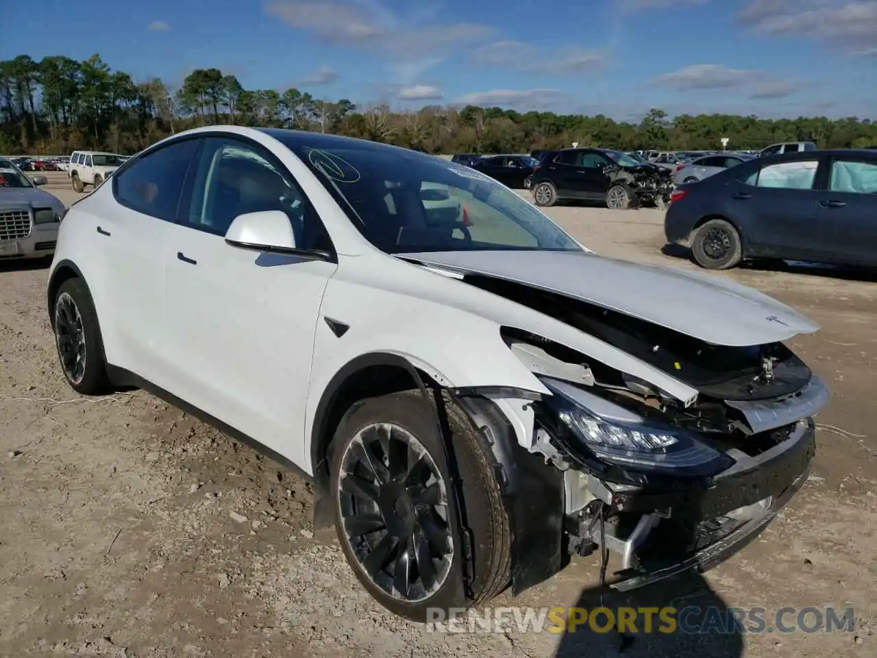 1 Photograph of a damaged car 5YJYGDEE8MF258462 TESLA MODEL Y 2021