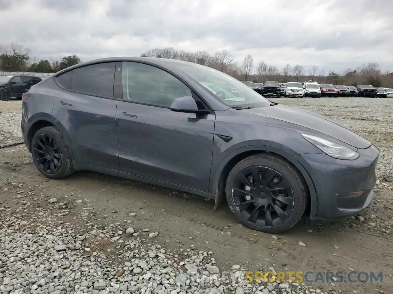 4 Photograph of a damaged car 5YJYGDEE8MF258574 TESLA MODEL Y 2021