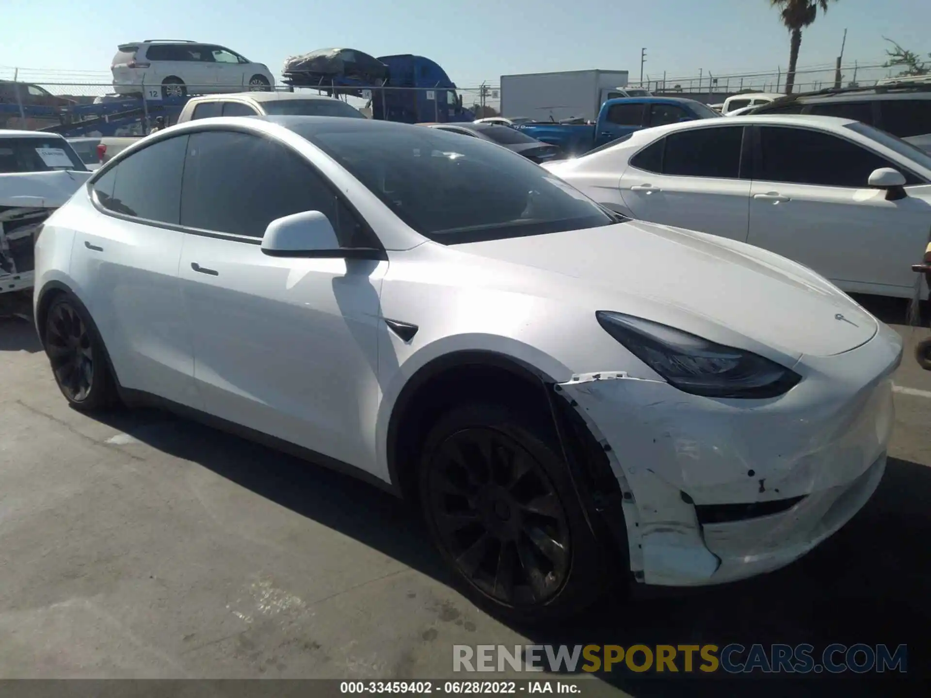 1 Photograph of a damaged car 5YJYGDEE8MF272104 TESLA MODEL Y 2021