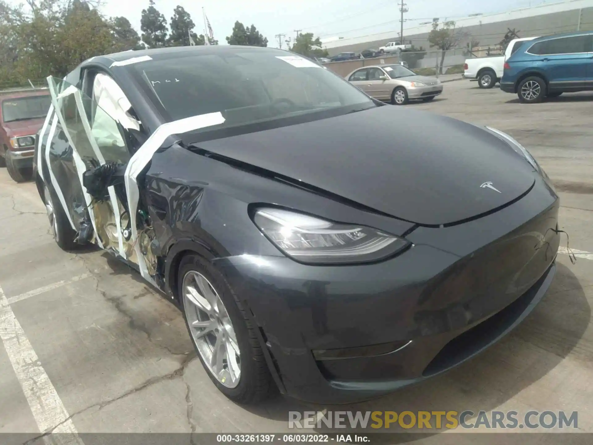 1 Photograph of a damaged car 5YJYGDEE8MF282096 TESLA MODEL Y 2021