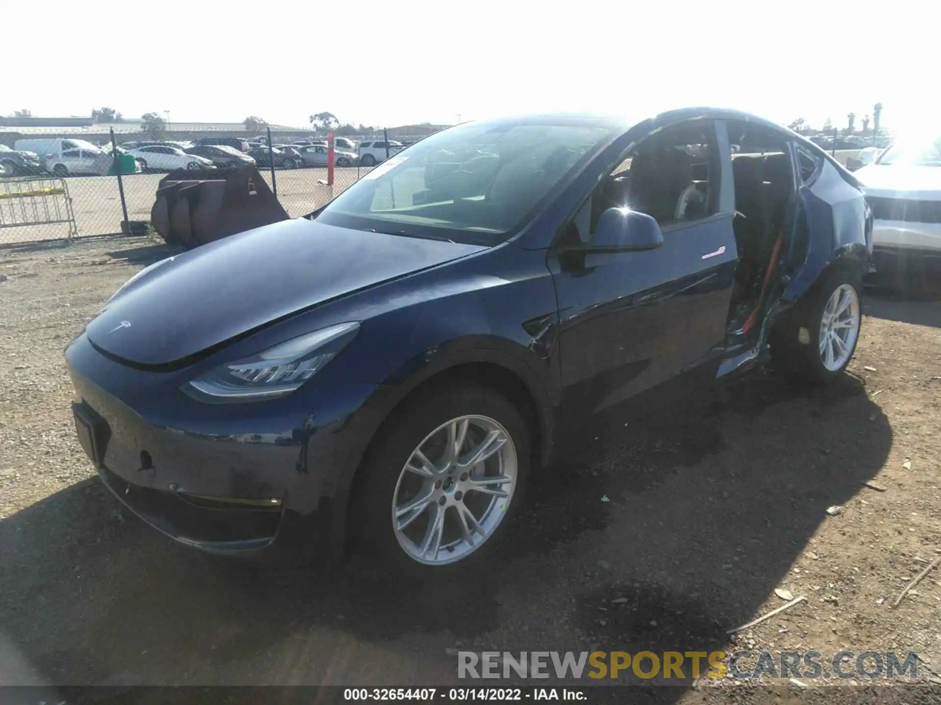 2 Photograph of a damaged car 5YJYGDEE8MF302623 TESLA MODEL Y 2021