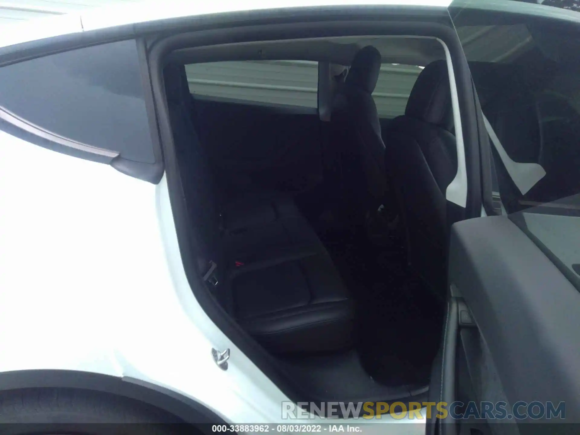 8 Photograph of a damaged car 5YJYGDEE8MF311399 TESLA MODEL Y 2021