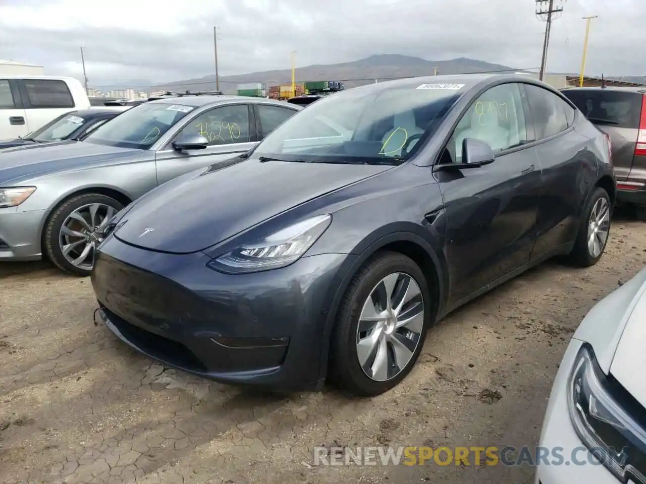 2 Photograph of a damaged car 5YJYGDEE9MF064734 TESLA MODEL Y 2021