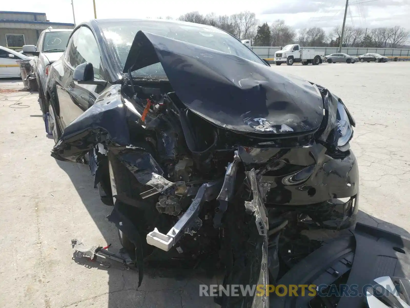 9 Photograph of a damaged car 5YJYGDEE9MF064815 TESLA MODEL Y 2021