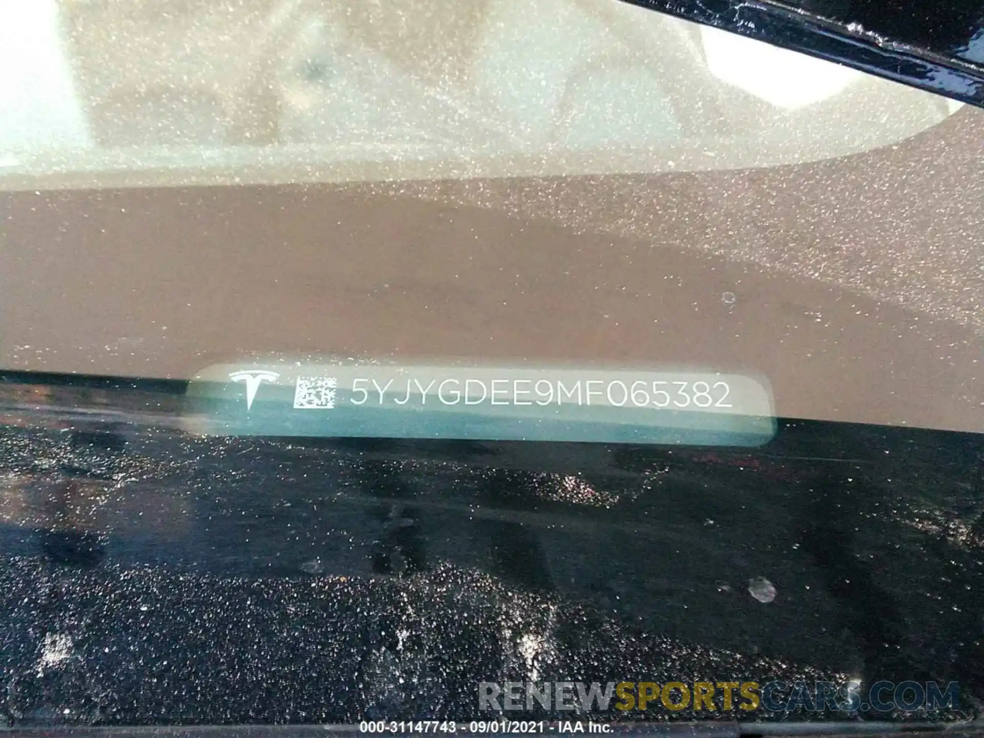 9 Photograph of a damaged car 5YJYGDEE9MF065382 TESLA MODEL Y 2021