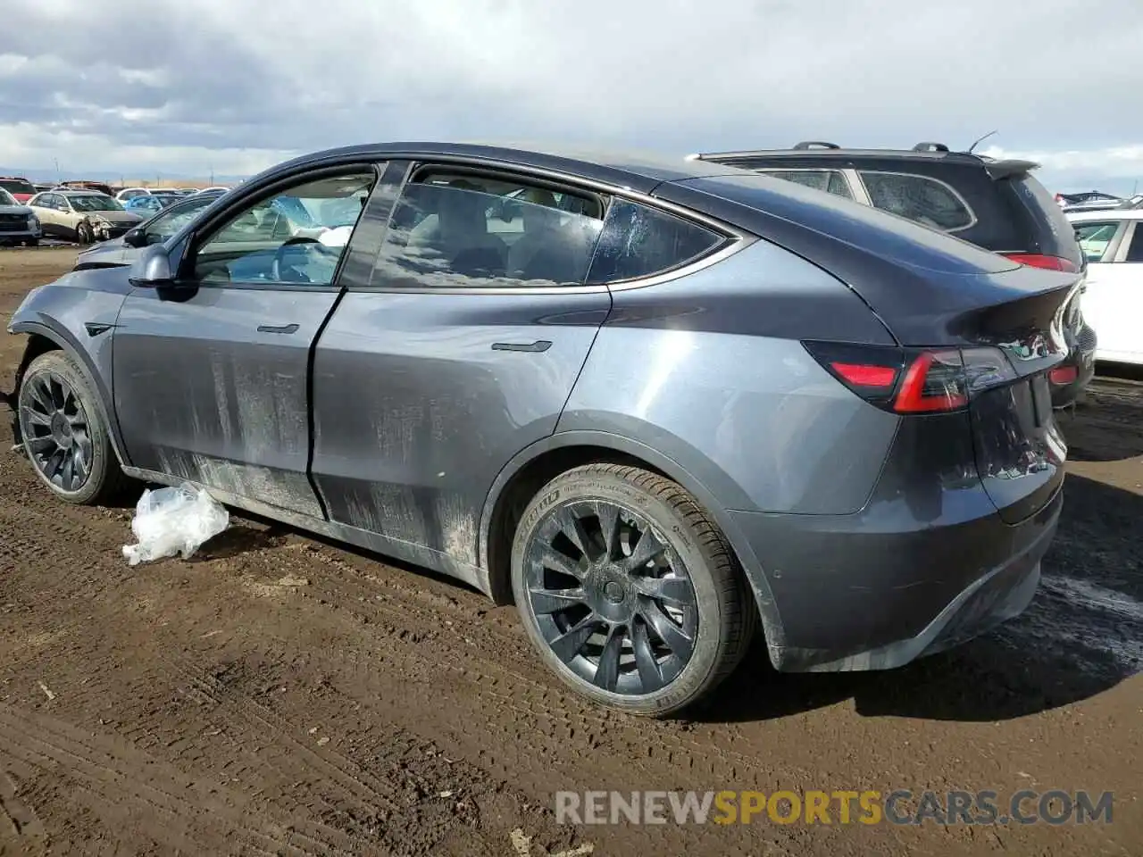 2 Photograph of a damaged car 5YJYGDEE9MF065852 TESLA MODEL Y 2021