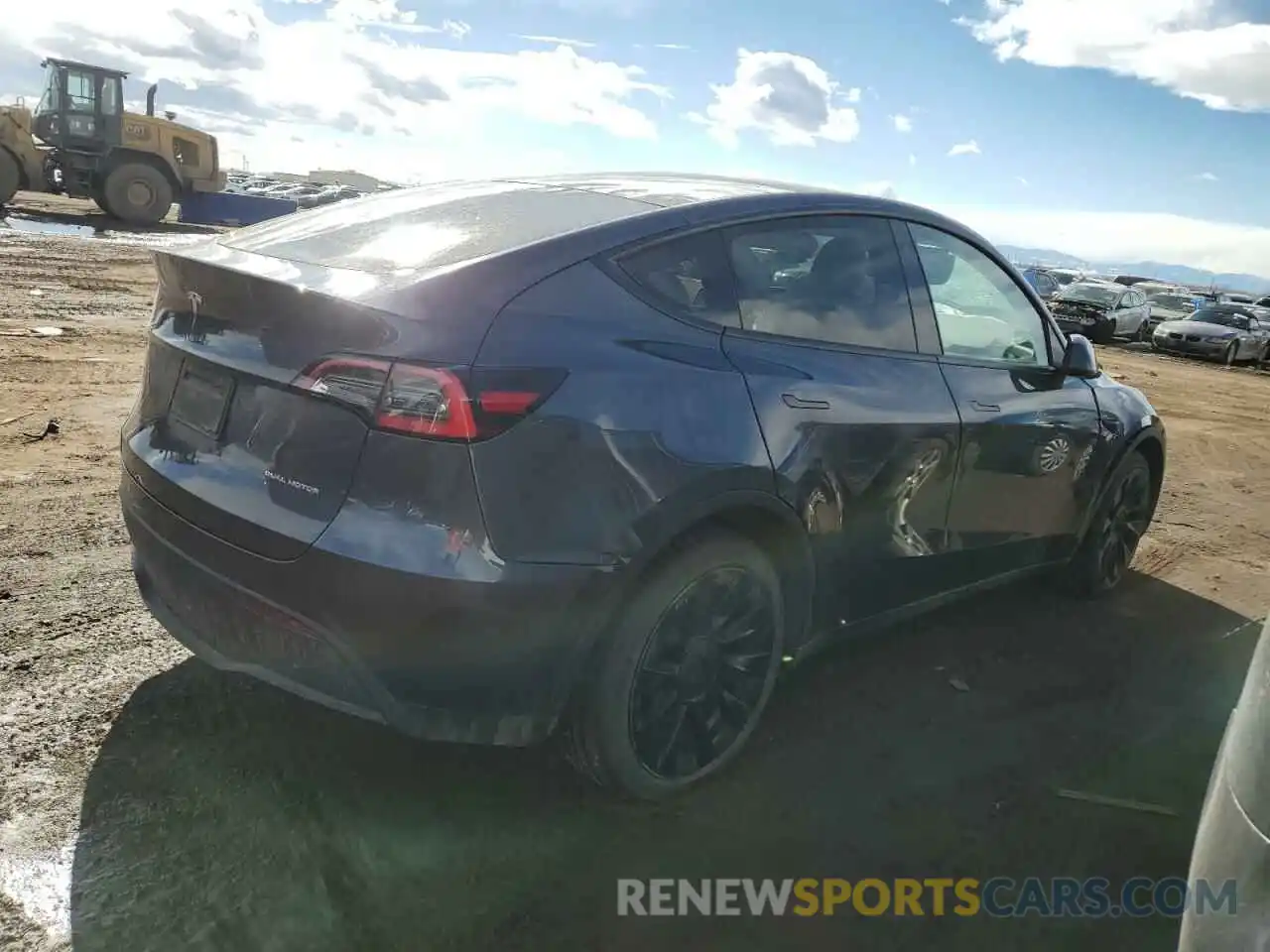 3 Photograph of a damaged car 5YJYGDEE9MF065852 TESLA MODEL Y 2021