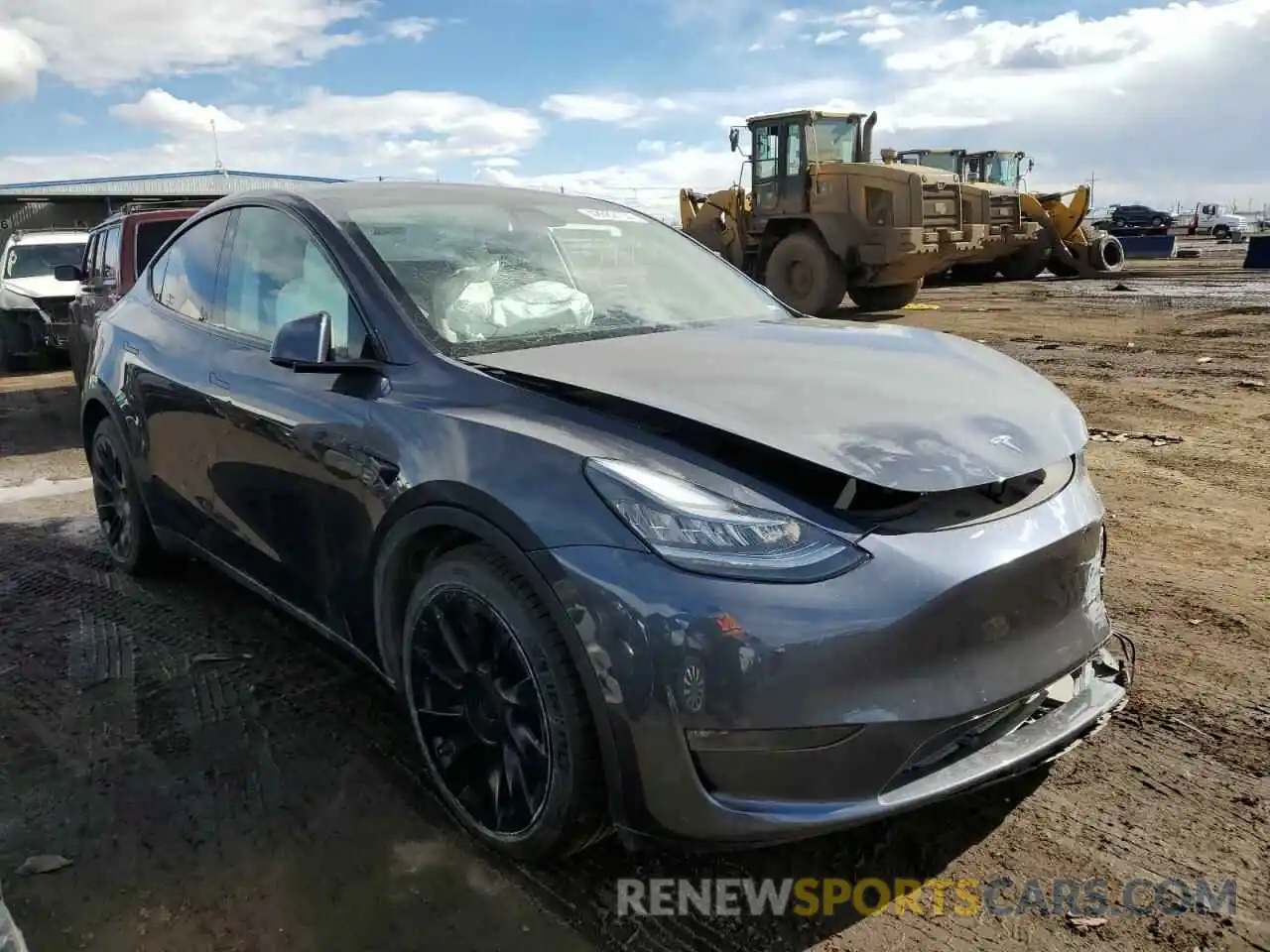 4 Photograph of a damaged car 5YJYGDEE9MF065852 TESLA MODEL Y 2021